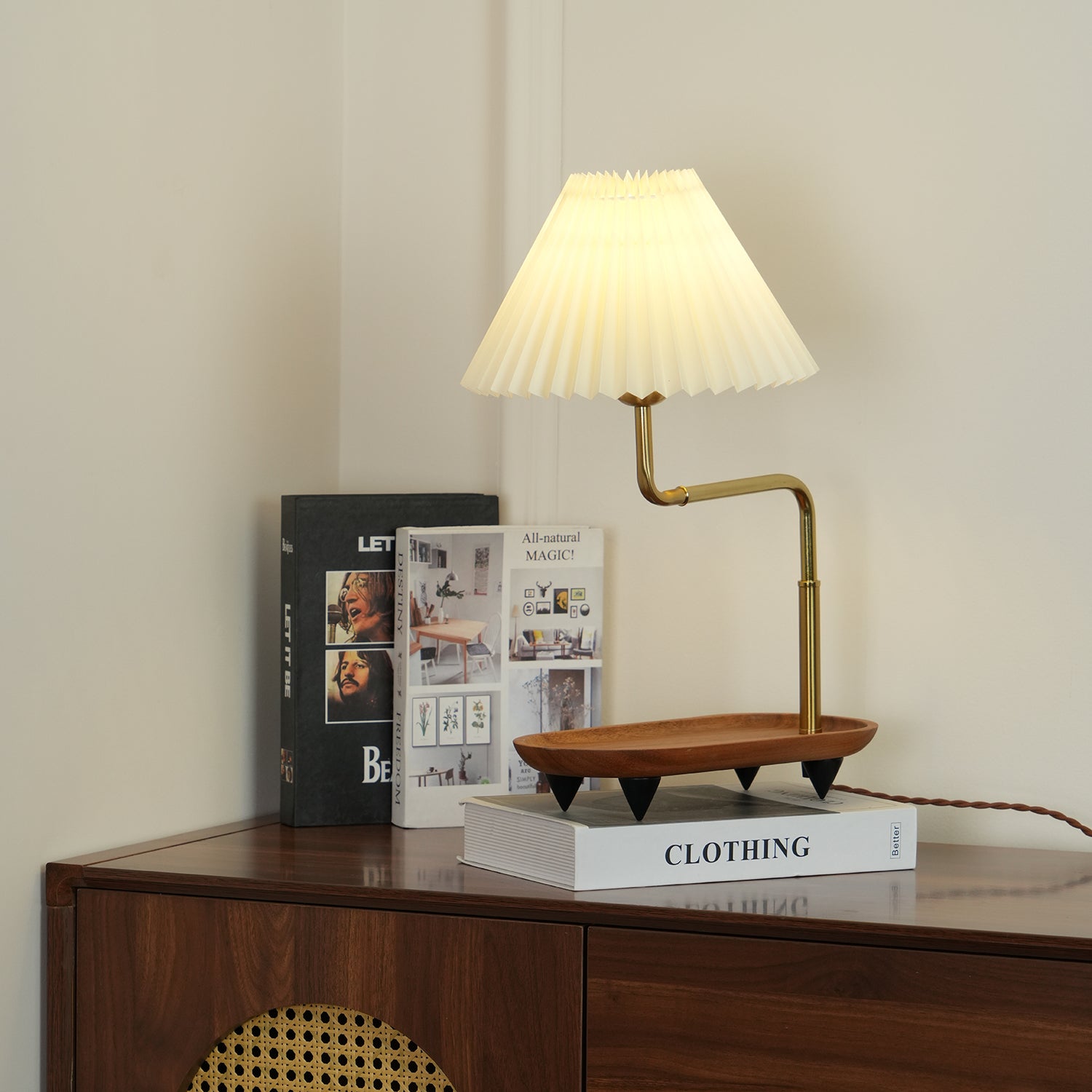 Alva Wooden Fabric Vintage Table Lamp - Letslighting