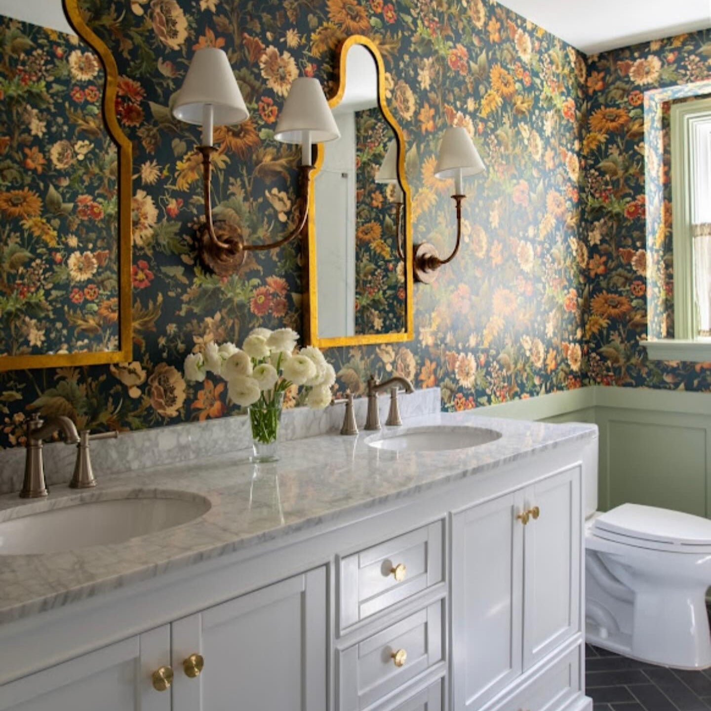 Silva Vintage Wall Lamp Fabric Black/White/Brass Arm - Letslighting