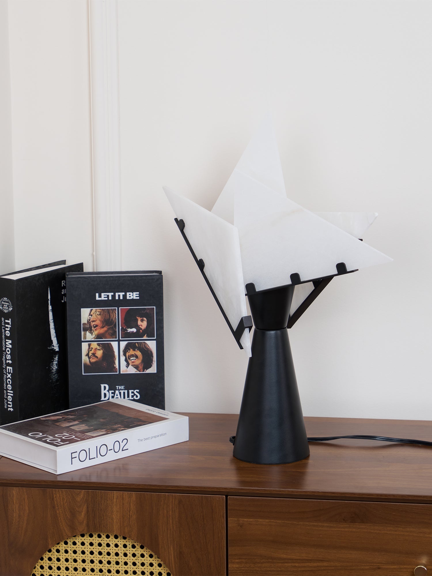 Aursilion Star Alabaster Table Lamp - Letslighting