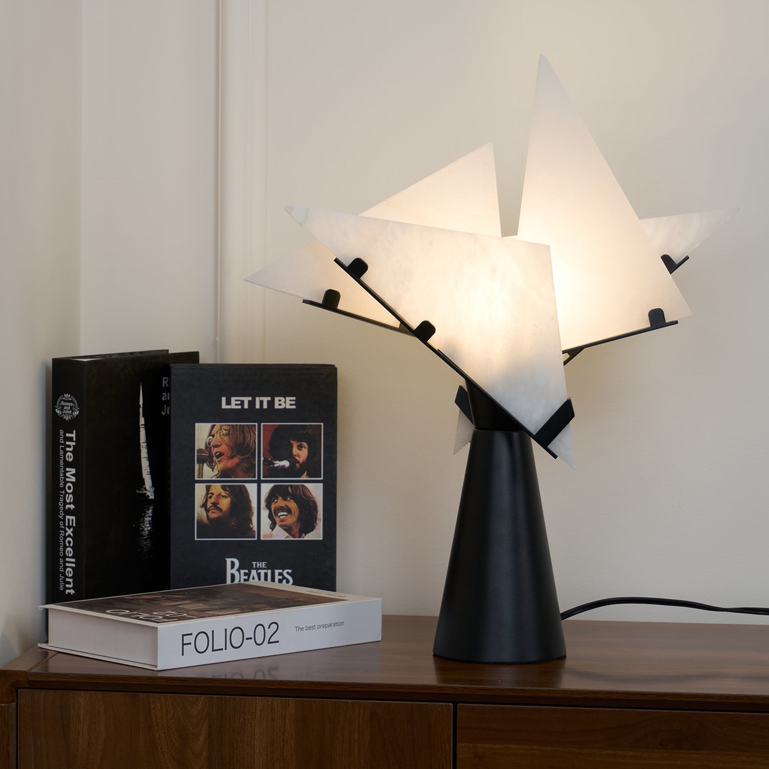 Aursilion Star Alabaster Table Lamp - Letslighting