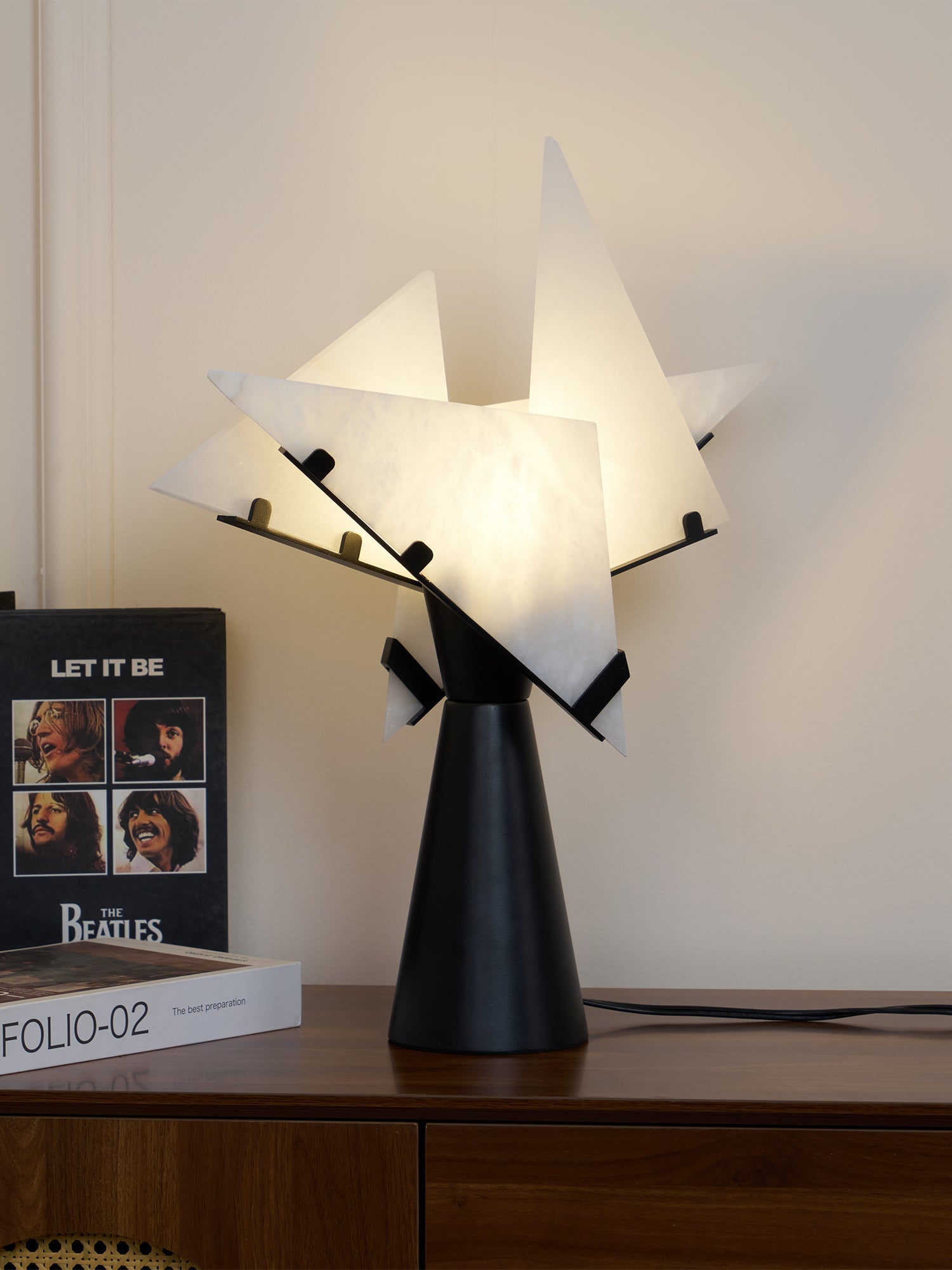 Aursilion Star Alabaster Table Lamp - Letslighting