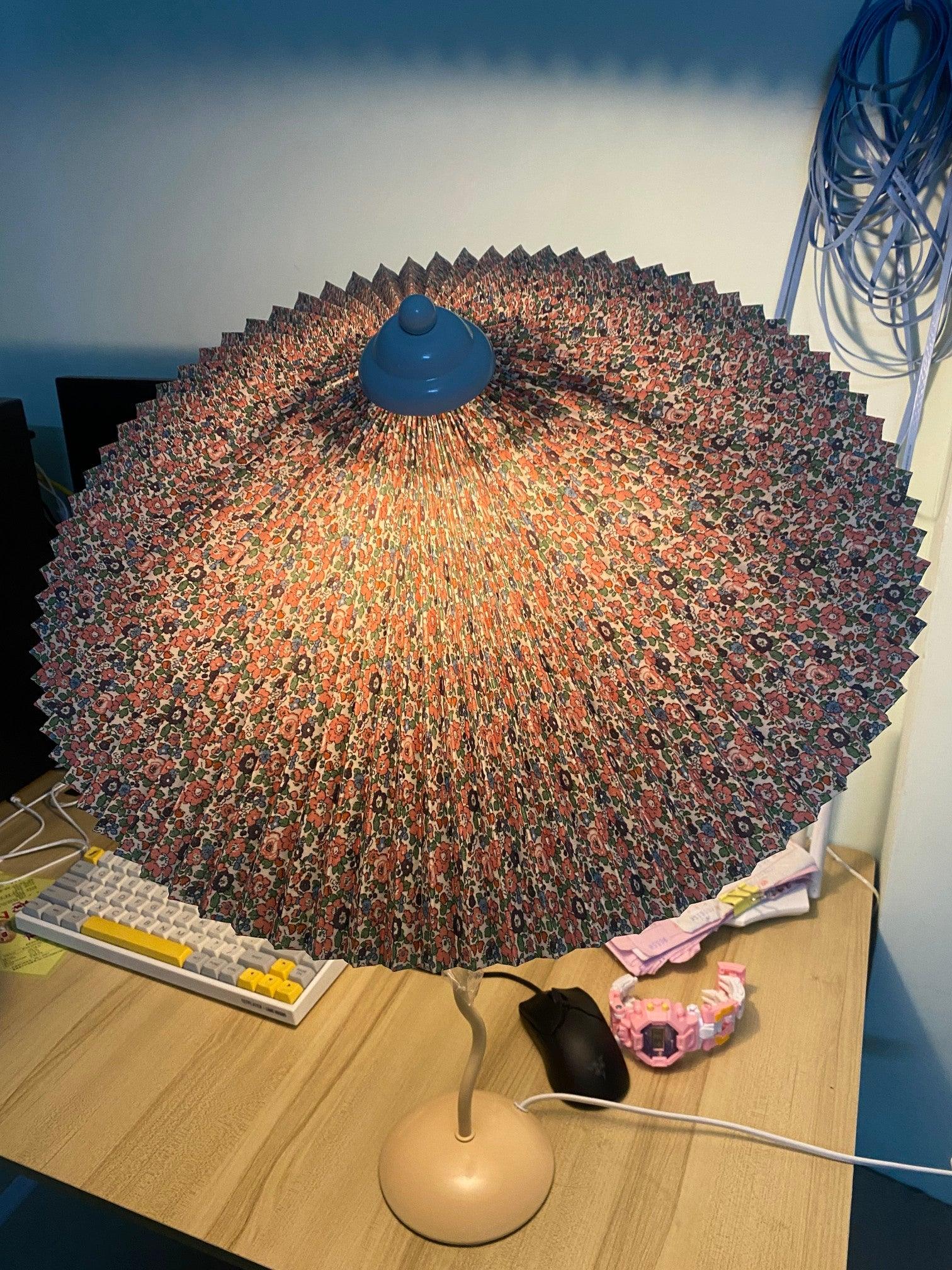 Floran Fabric Artistic Table Lamp - Letslighting