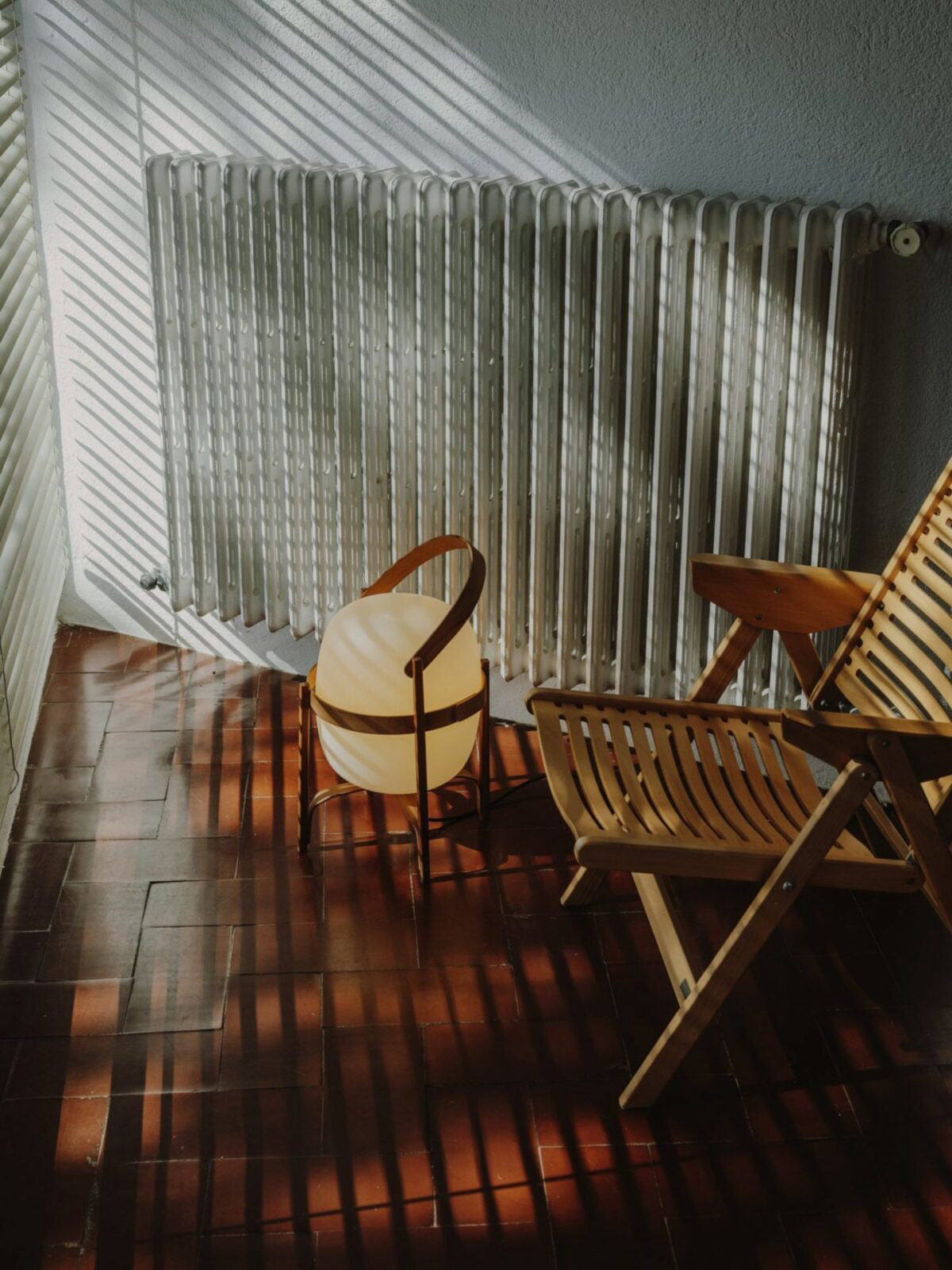 Lethra Wood Glass Table Lamp - Letslighting