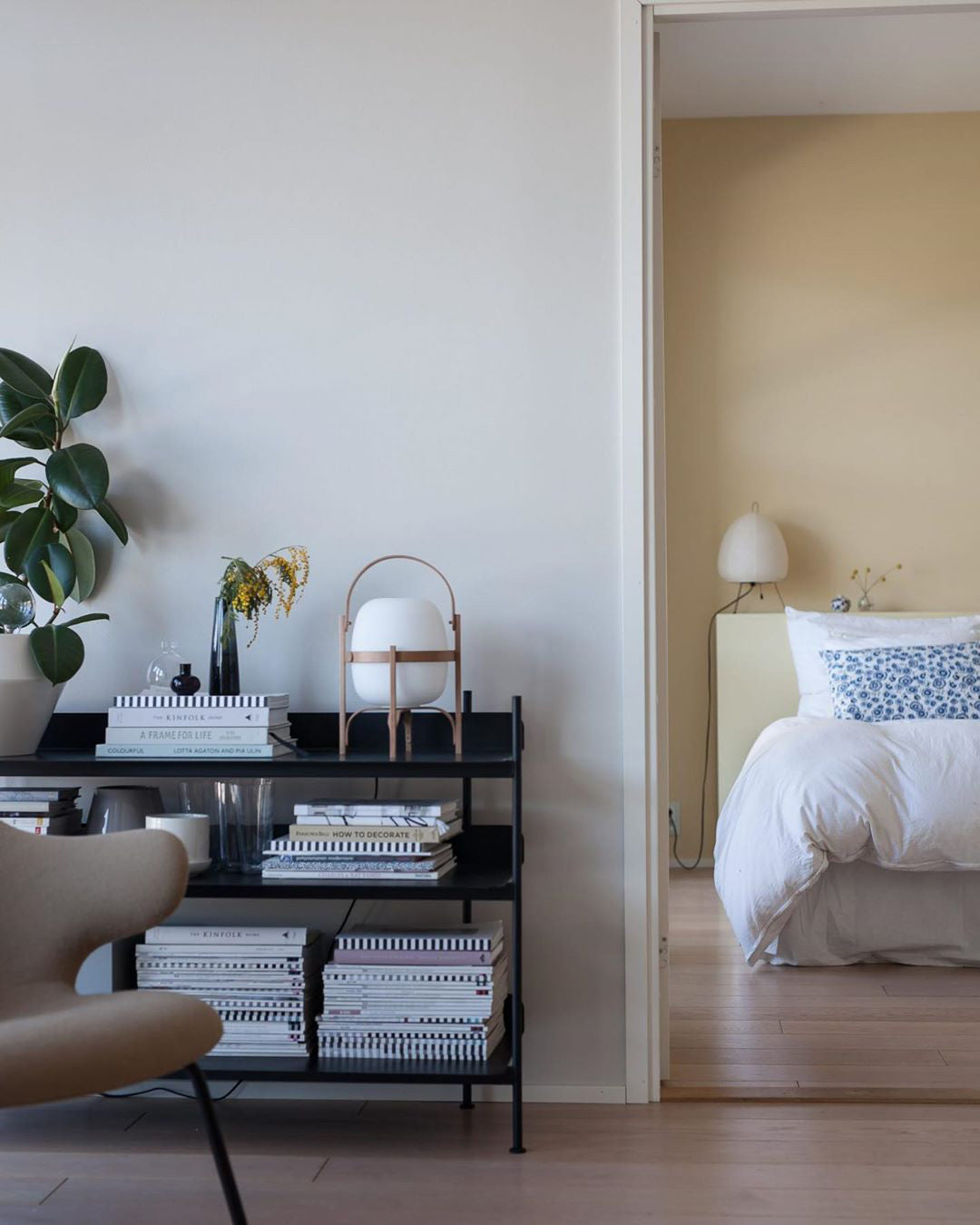 Lethra Wood Glass Table Lamp - Letslighting