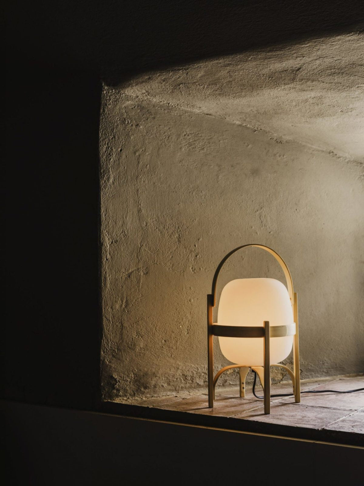 Lethra Wood Glass Table Lamp - Letslighting