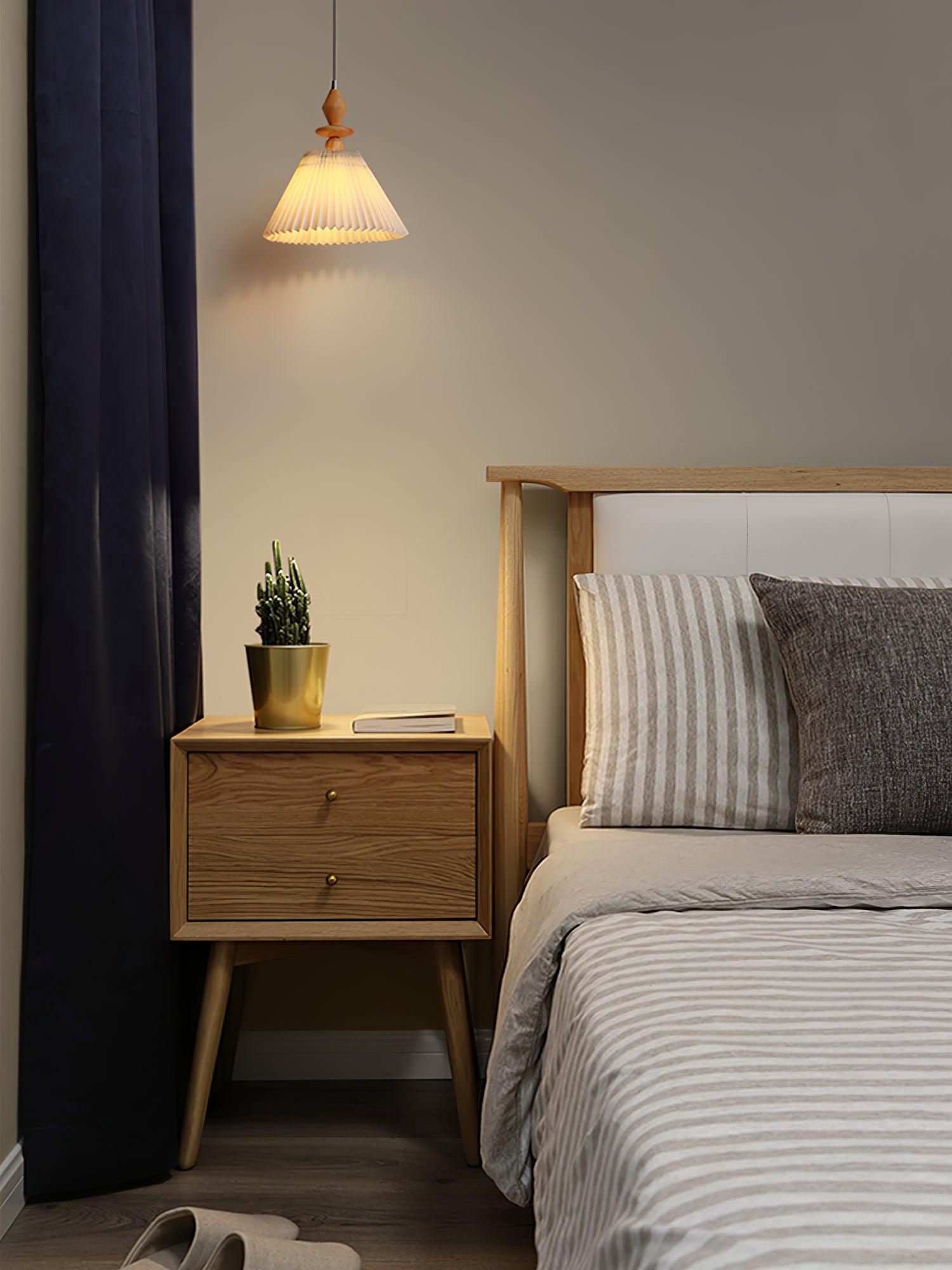 Eurrinion Wood Pendant Light