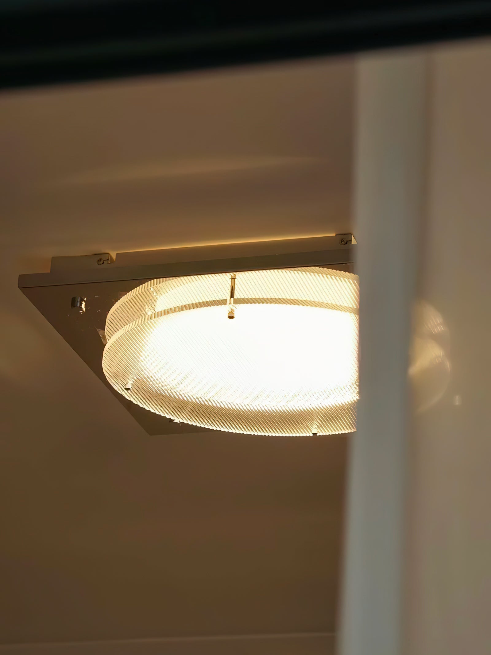 Isolora Nordic Art Shield Sconce Wall lamp - Letslighting