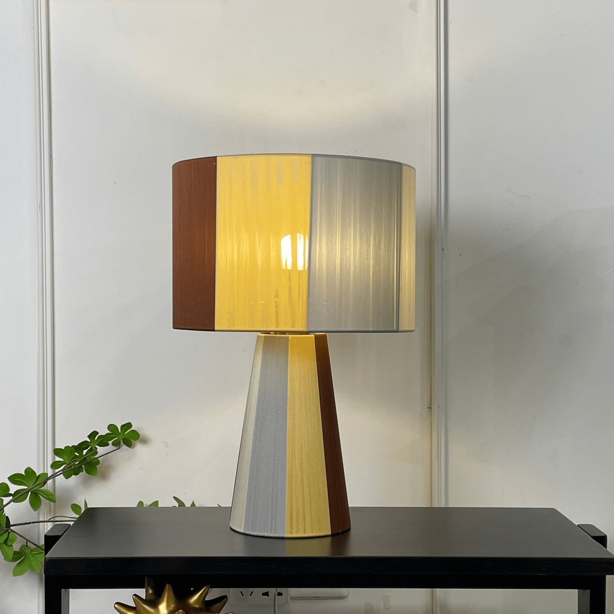 Ezra Modern Fabric Table Lamp - Letslighting