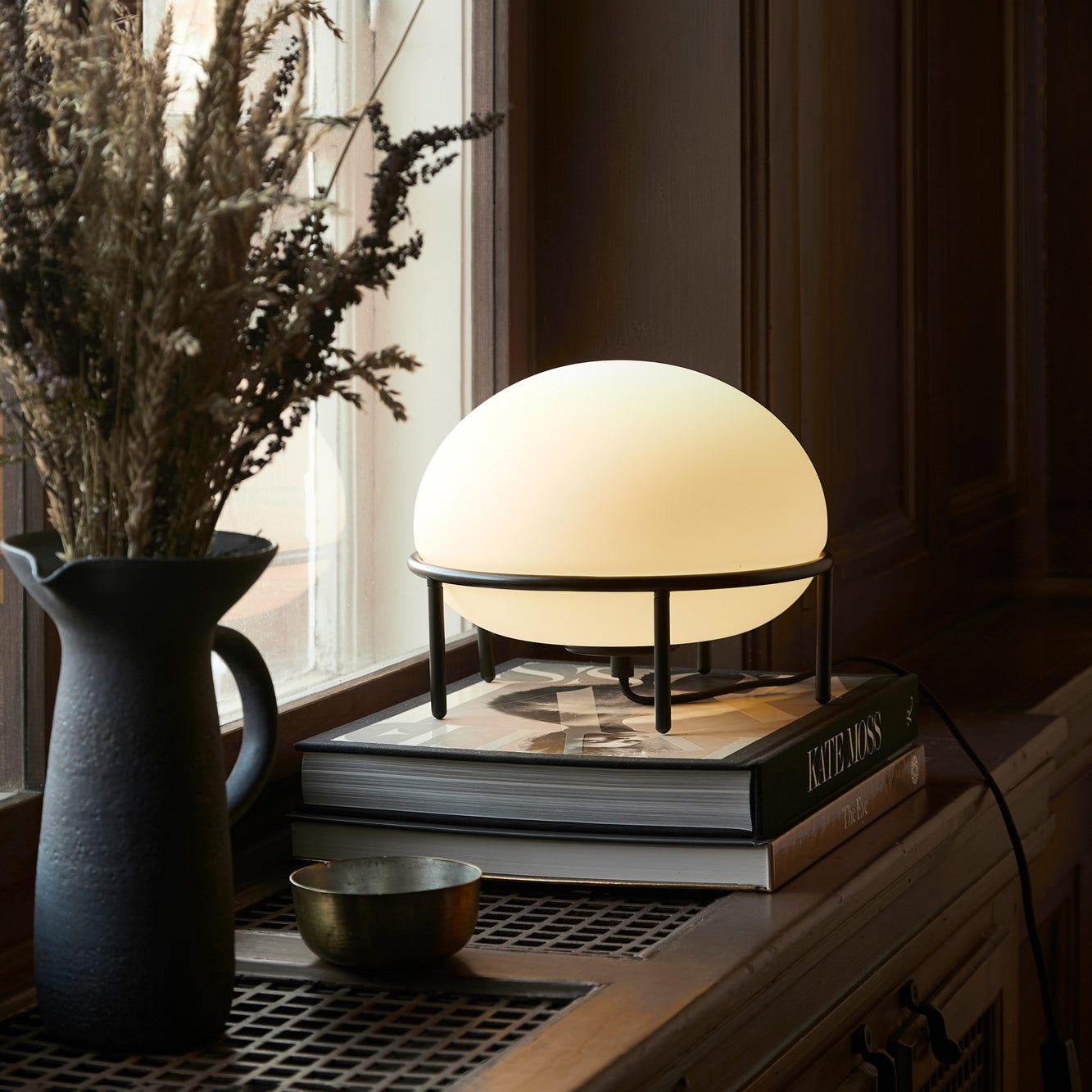 Celestia Sculptural Table Lamp - Letslighting