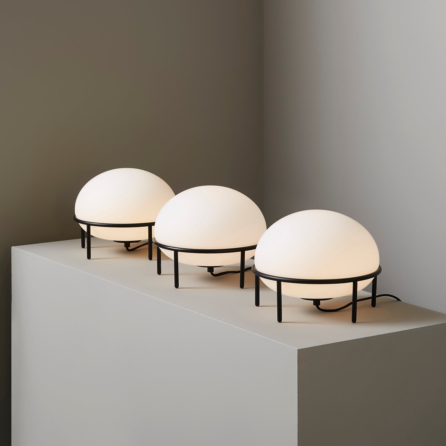 Celestia Sculptural Table Lamp - Letslighting