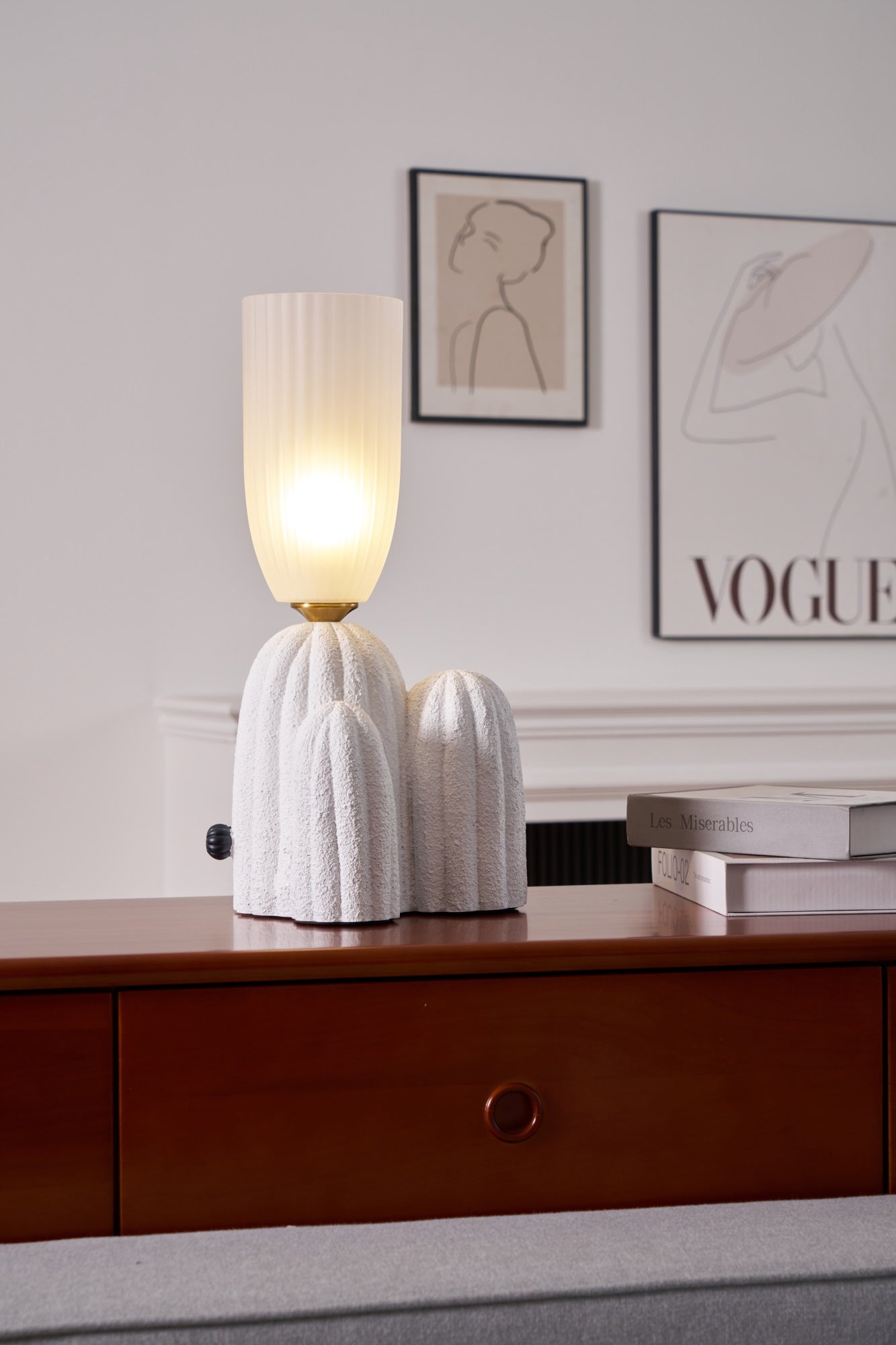 Zaraice Resin Artistic Table Lamp - Letslighting