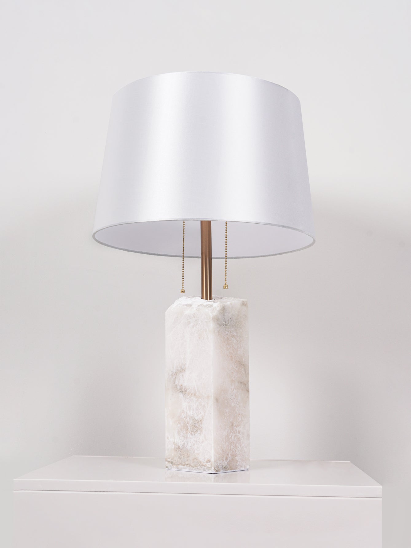 Syvaris Minimalist Alabaster Table Lamp - Letslighting
