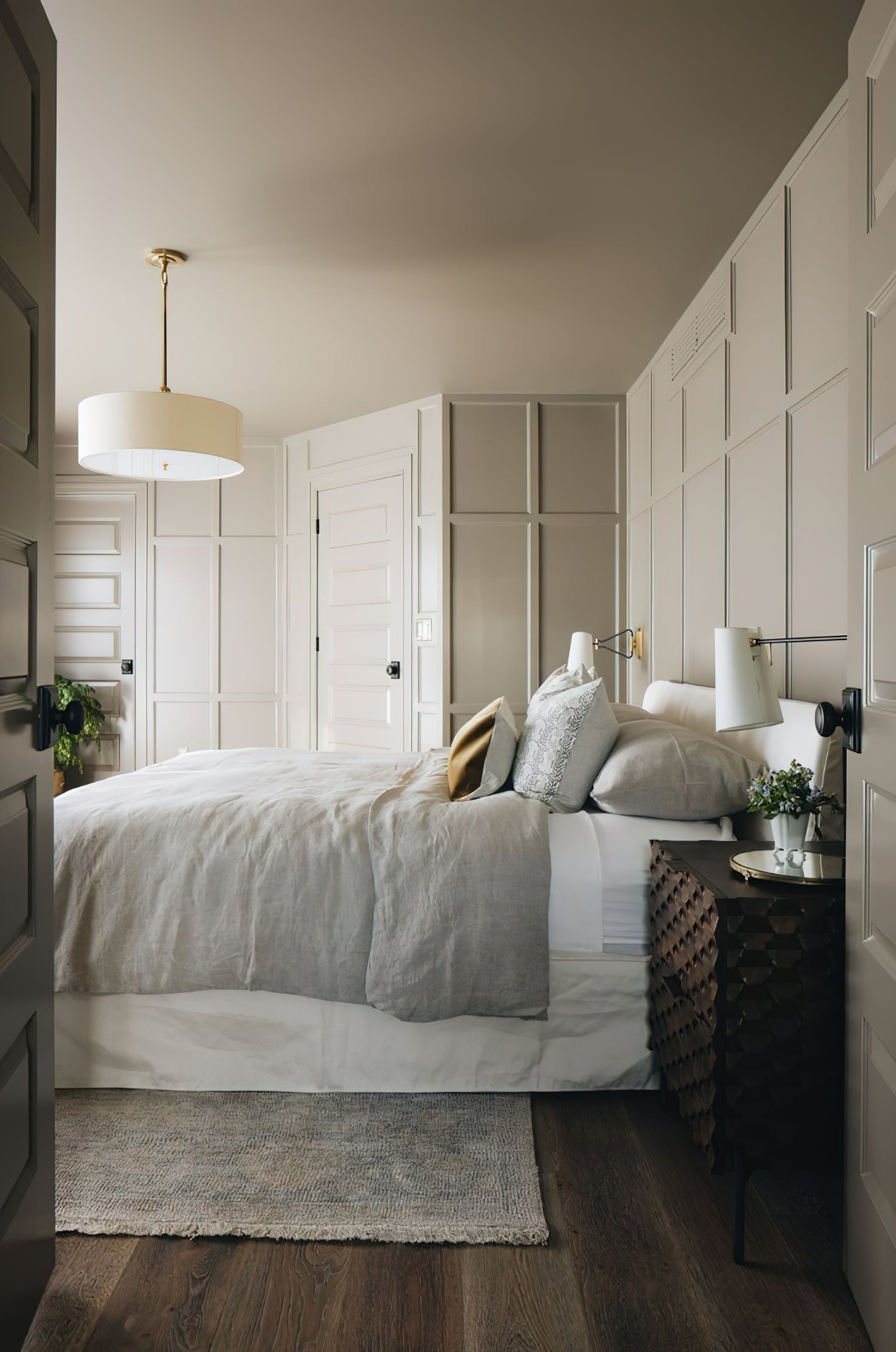 Olvynis Modern Minimalist Hanging Brass Fabric Pendant Lamp - Letslighting