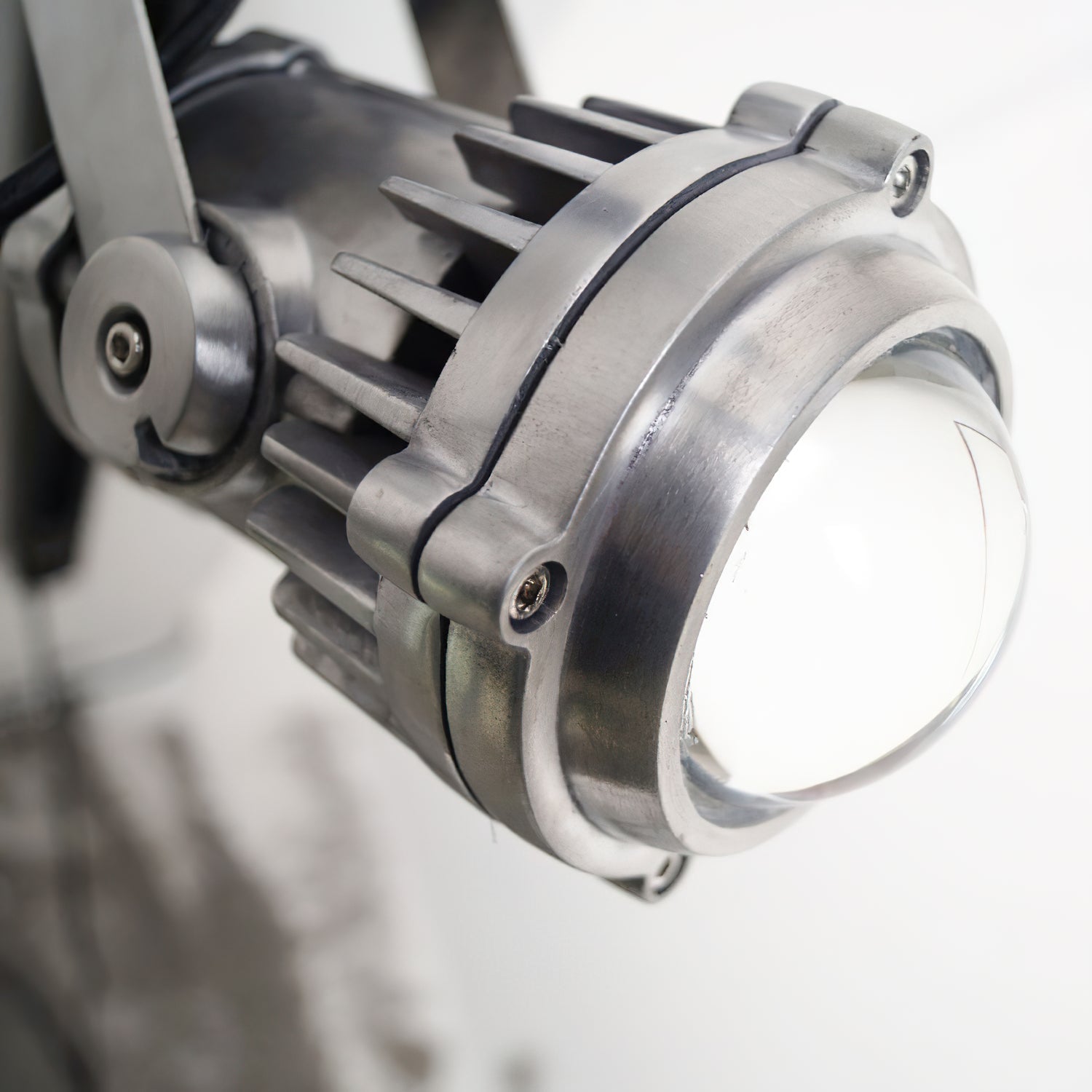 Ivinan Retro Industrial Glass Spotlight - Letslighting