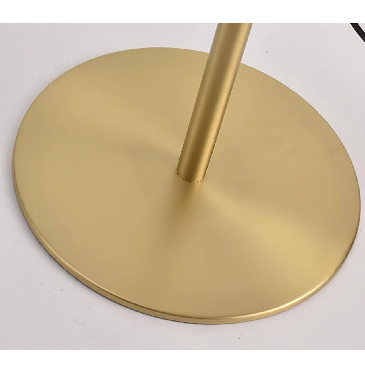 Landon Minimalist Table Lamp - Blowlighting
