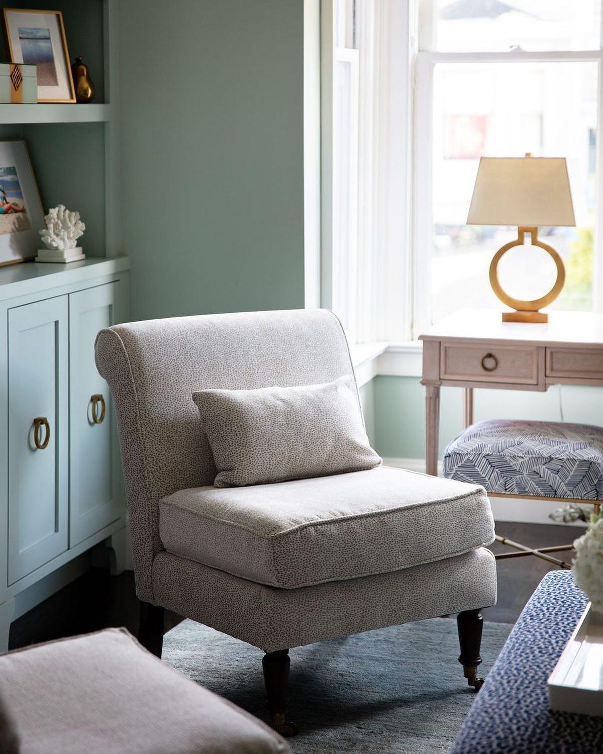 Vantor Fabric Minimalist Table Lamp - Letslighting