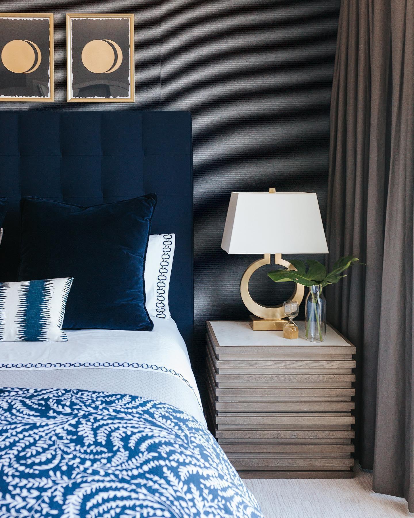 Vantor Fabric Minimalist Table Lamp - Letslighting