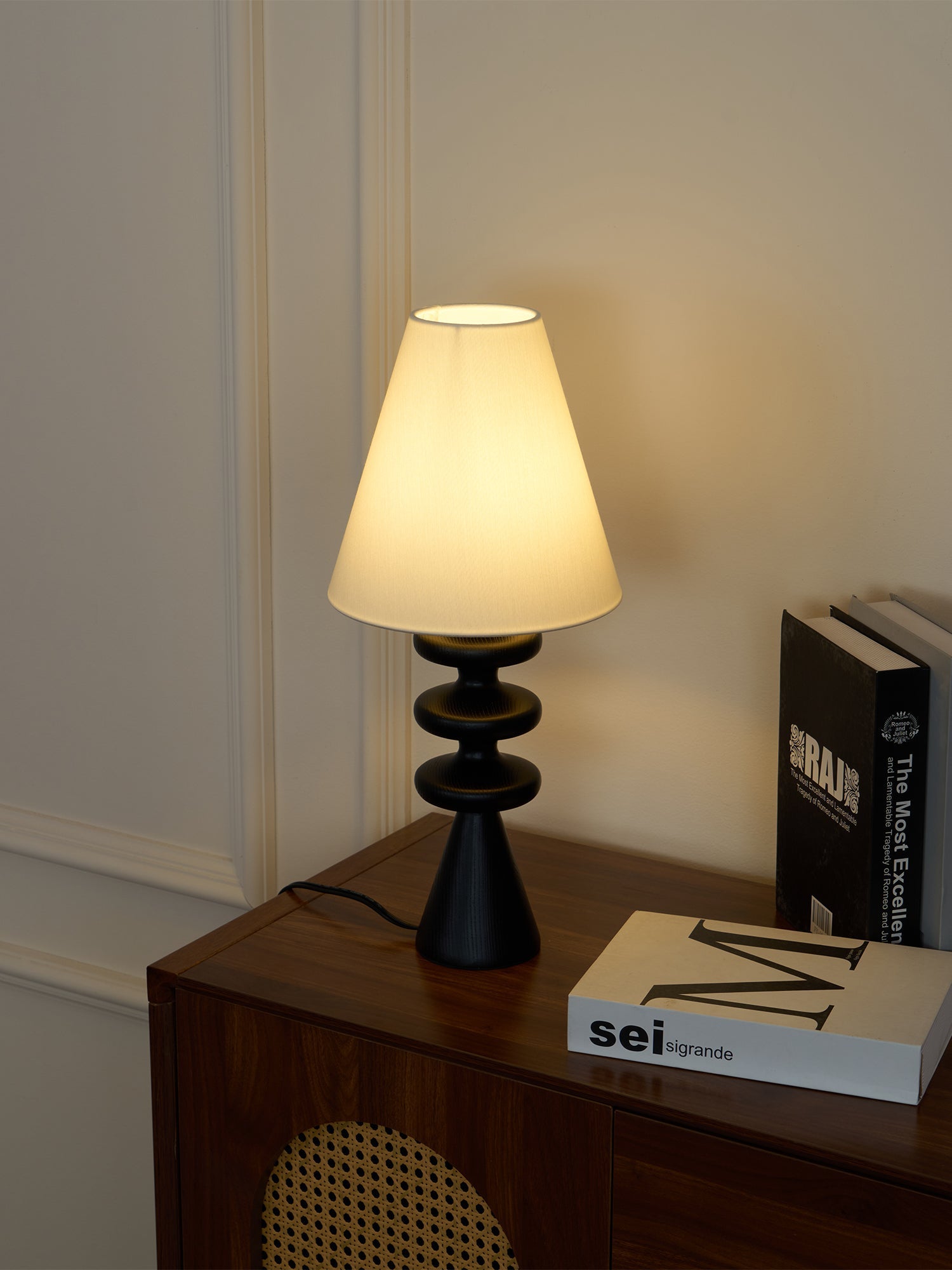 Kameron Modern Wood Table Lamp - Letslighting