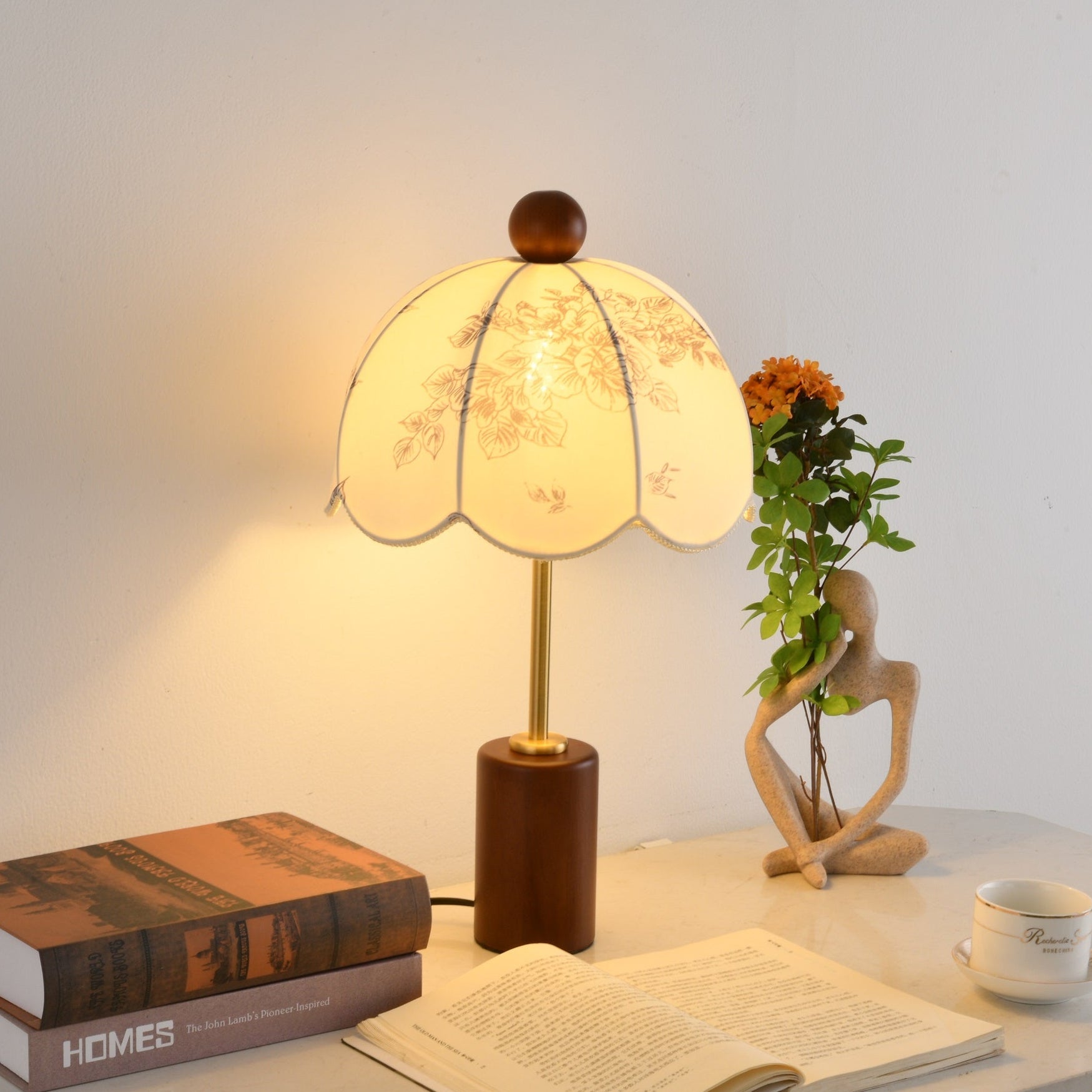 Quinn Vintage Fabric Table Lamp - Letslighting