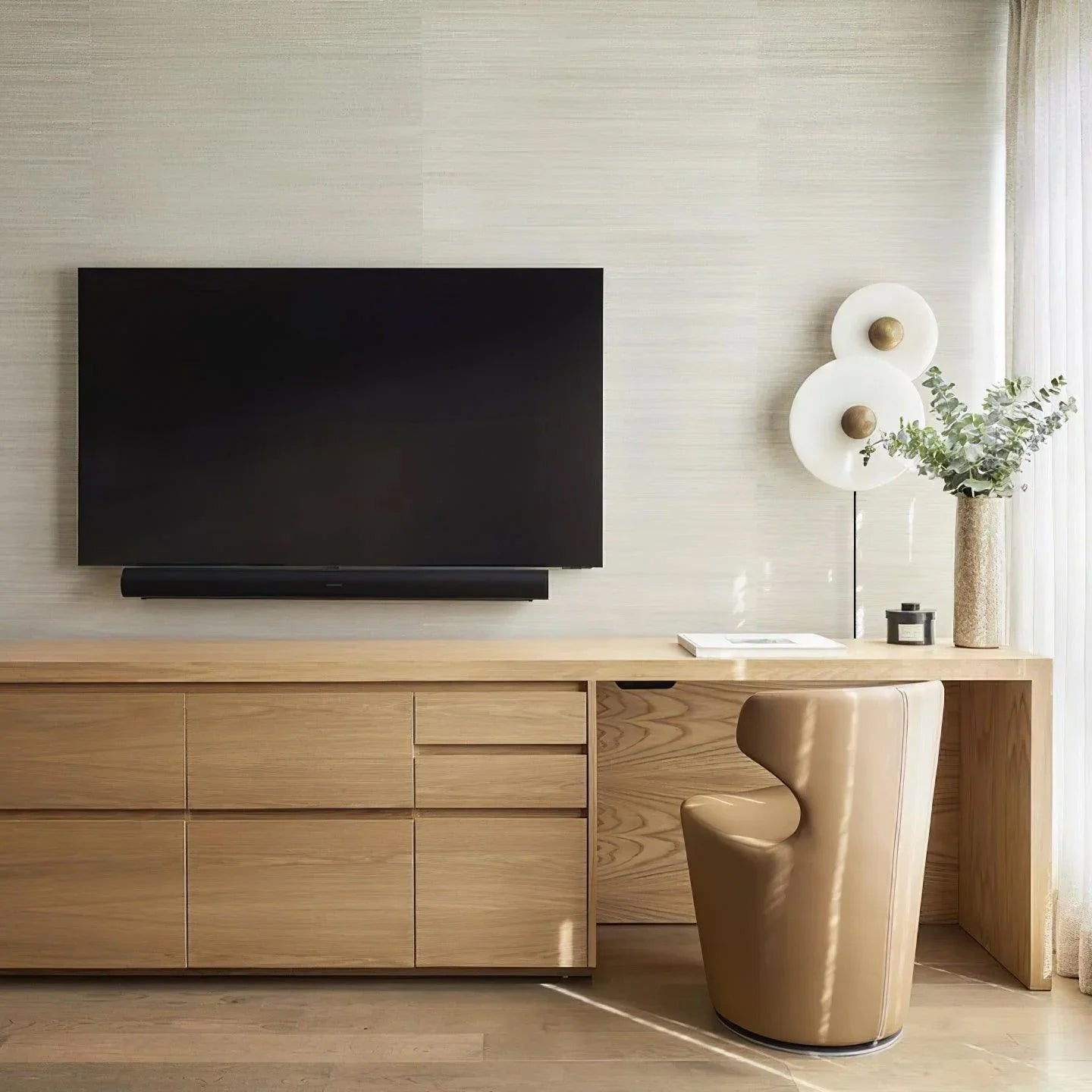 Round Alabaster Plug-In Wall Lamp Trio - Letslighting