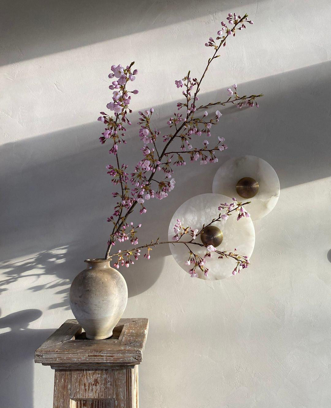 Round Wall Lamp Alabaster Fluted Brass - Letslighting