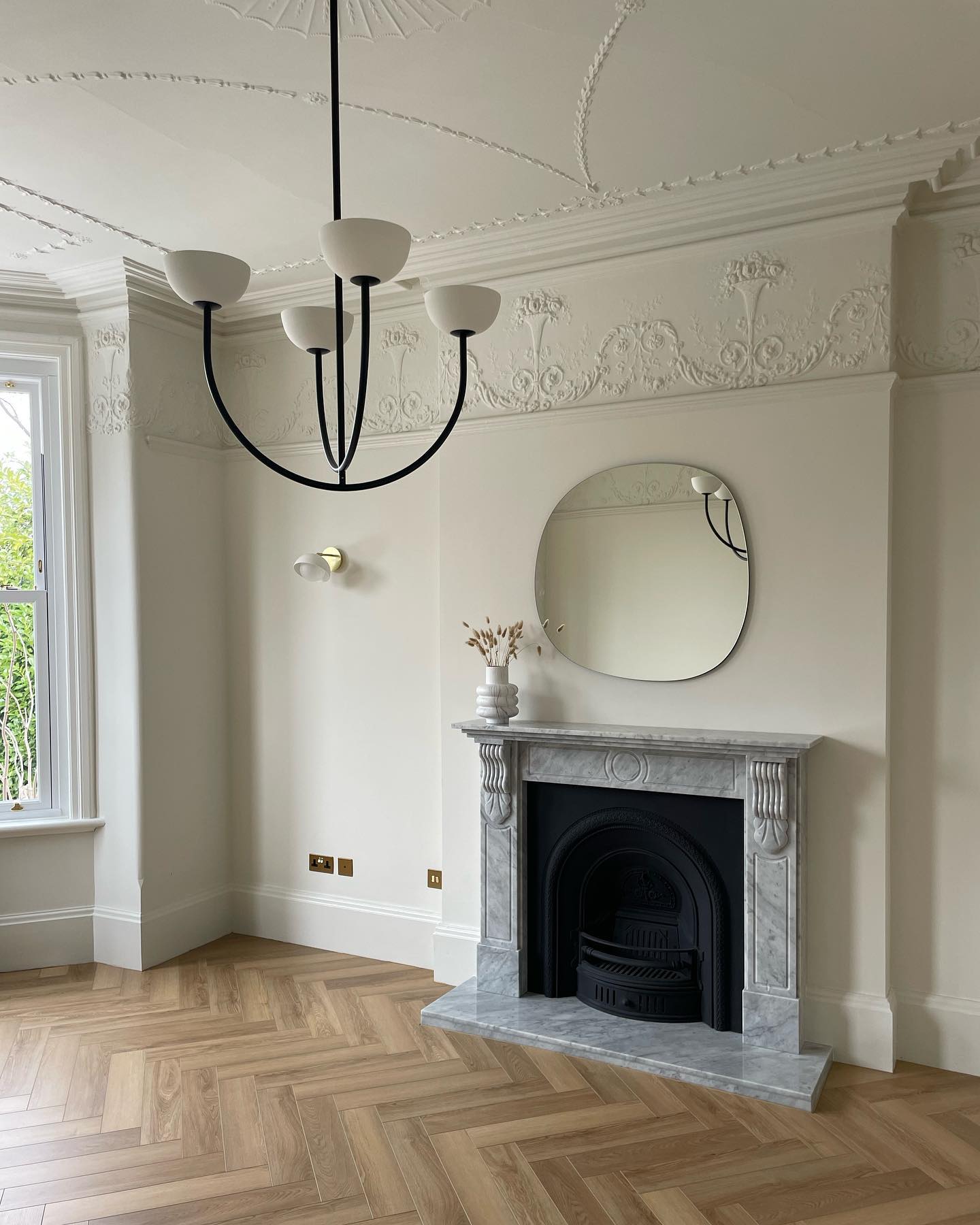 Sytala Modern Minimalist Ceramics Chandelier - Letslighting