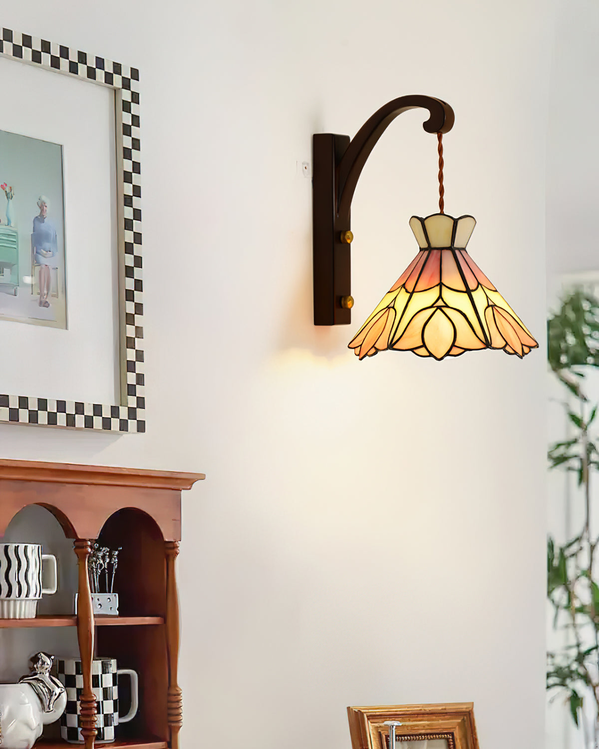 Wall Lamp Plug In Tiffany Stained Glass Floral Shade Wooden Bracket Vintage