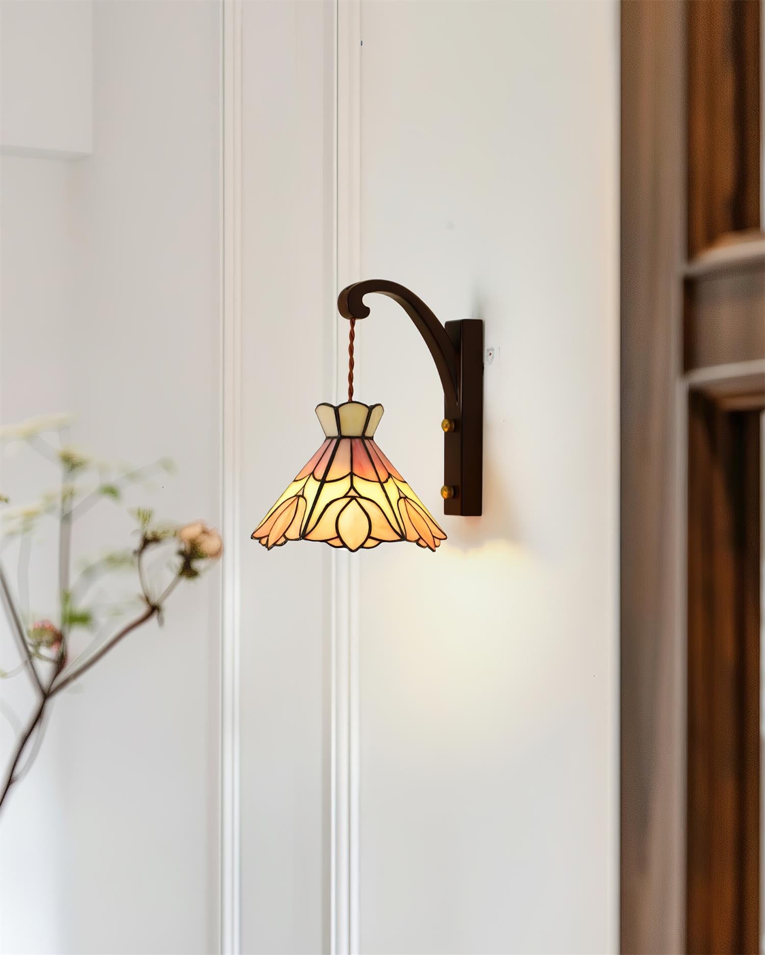 Wall Lamp Plug In Tiffany Stained Glass Floral Shade Wooden Bracket Vintage