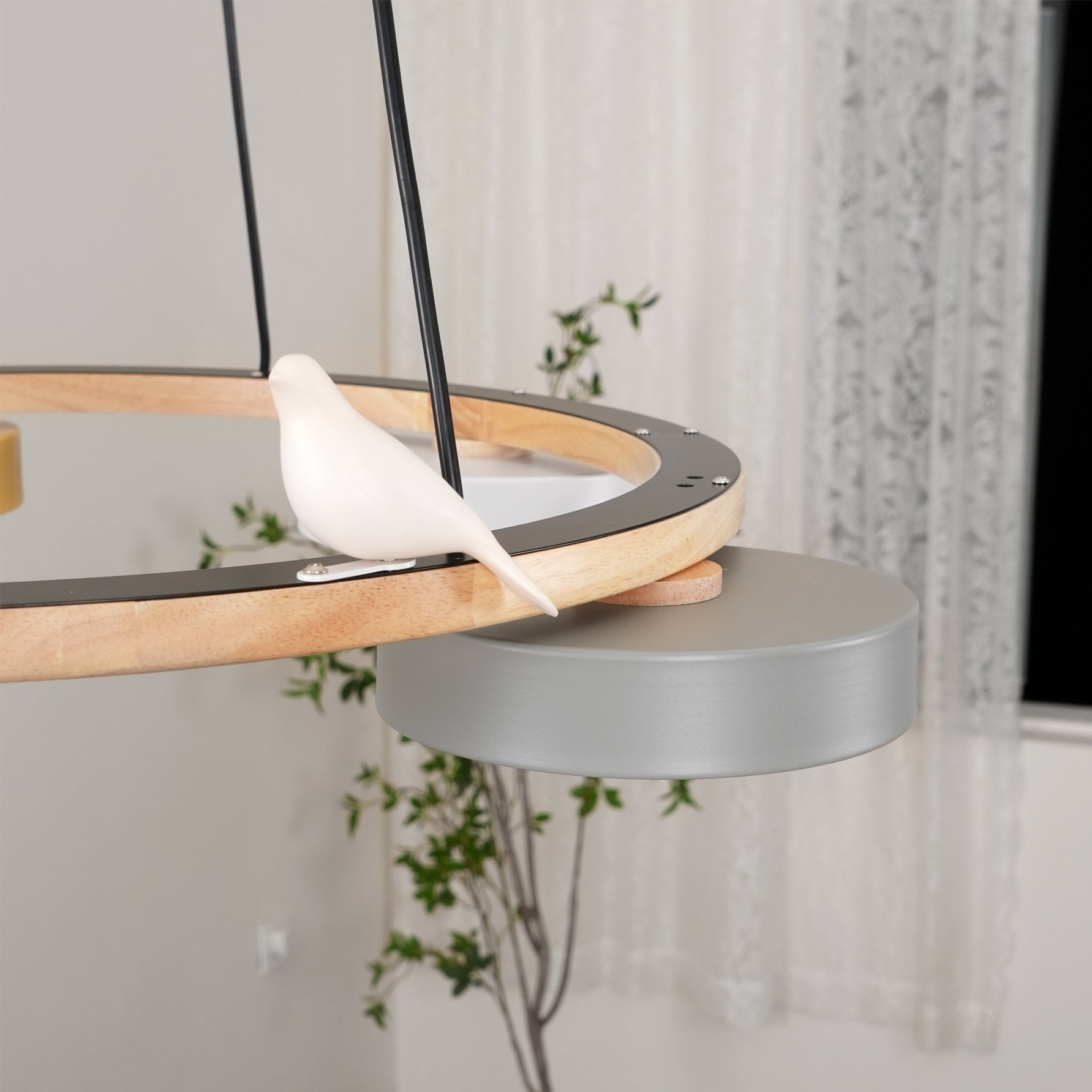 Muto Chandelier Bird Round