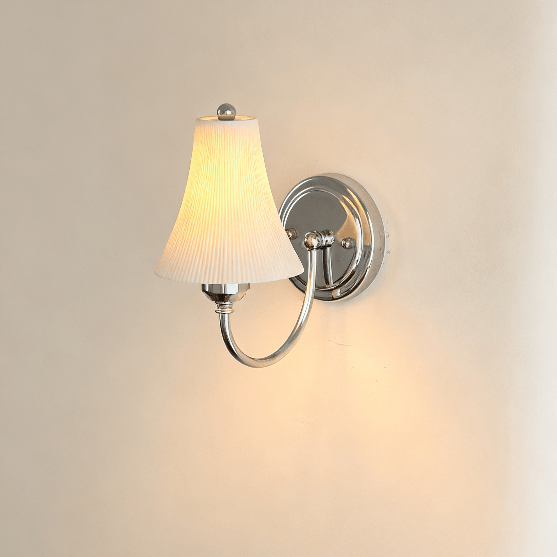 Slim Modern Metal & Ceramics Wall Light