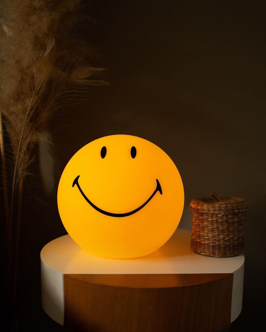 Fiera Plastic Playful Table Lamp - Letslighting