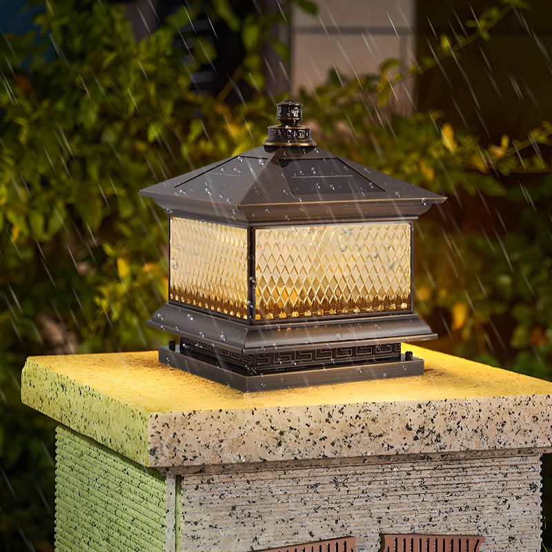 Evelor Classic Diamond Solar Post Outdoor Light - Letslighting