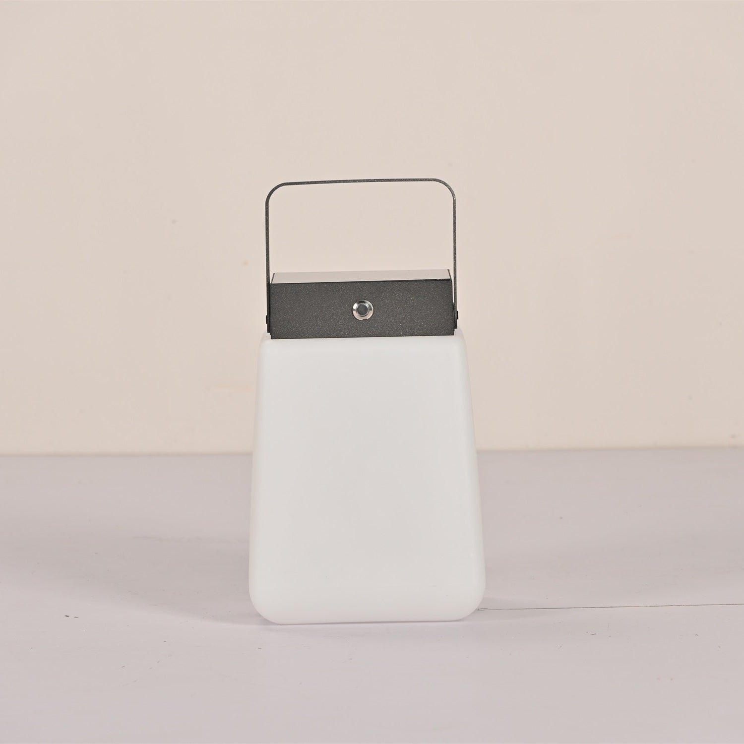 Dillon Minimalist PE Outdoor Light - Letslighting