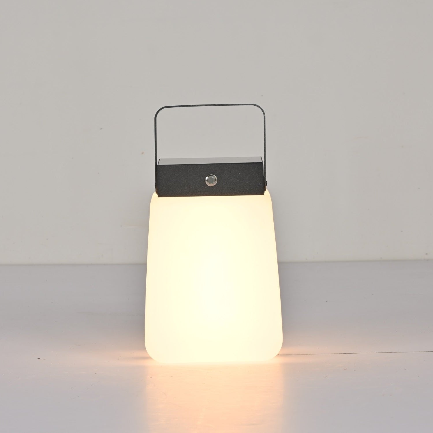Dillon Minimalist PE Outdoor Light - Letslighting