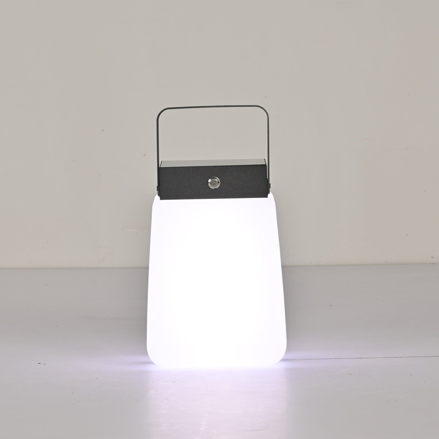 Dillon Minimalist PE Outdoor Light - Letslighting