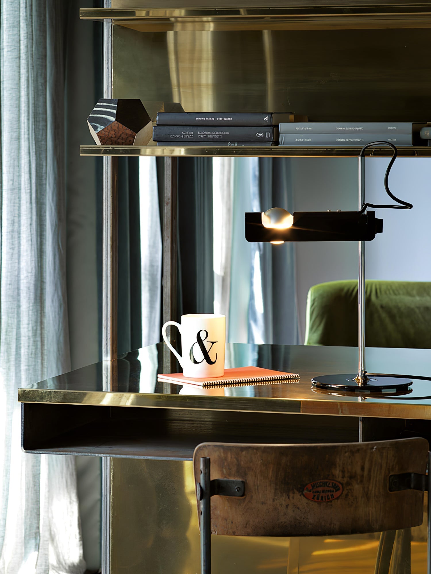 Lumousin Futuristic Table Lamp - Letslighting