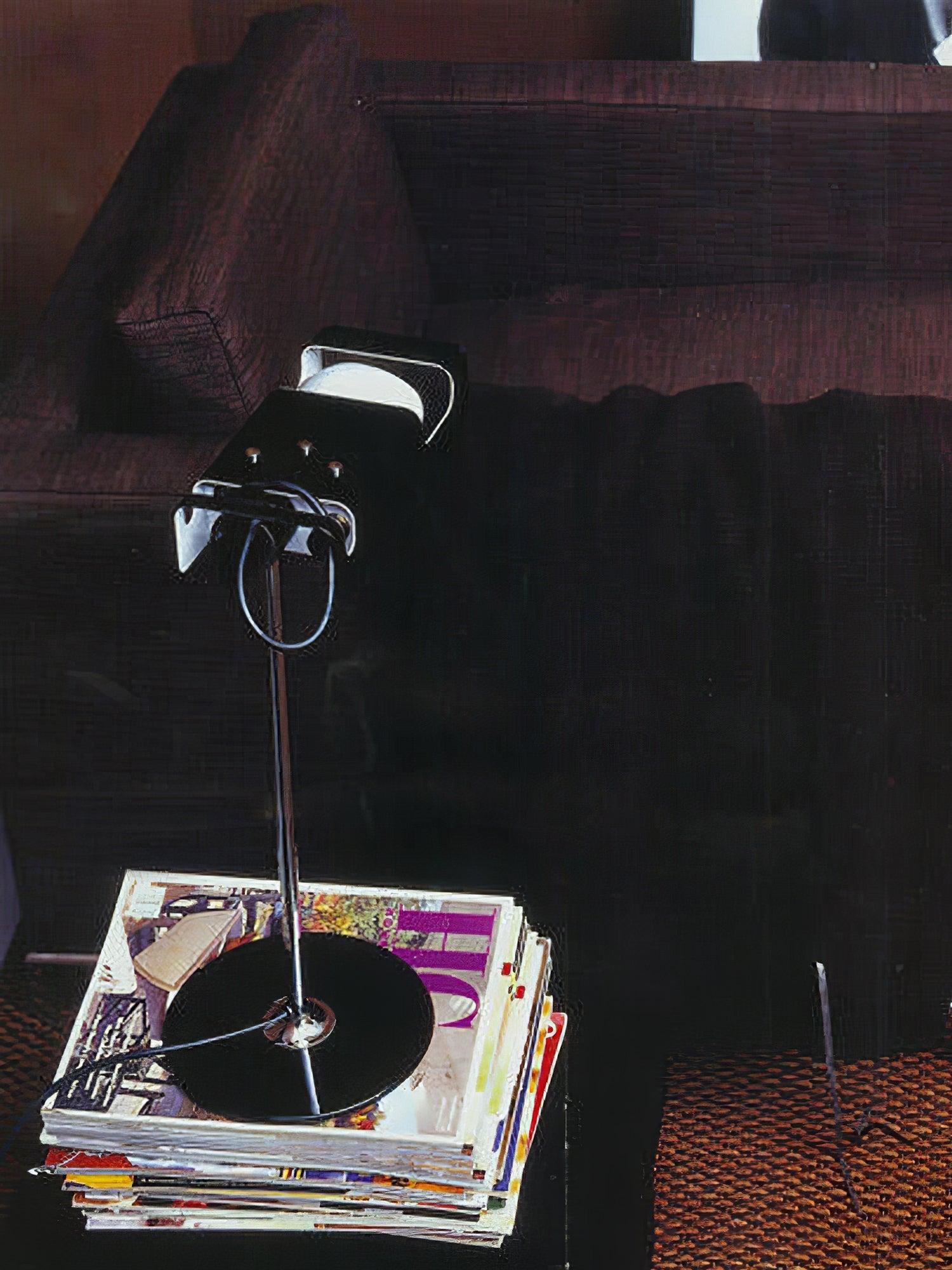 Lumousin Futuristic Table Lamp - Letslighting