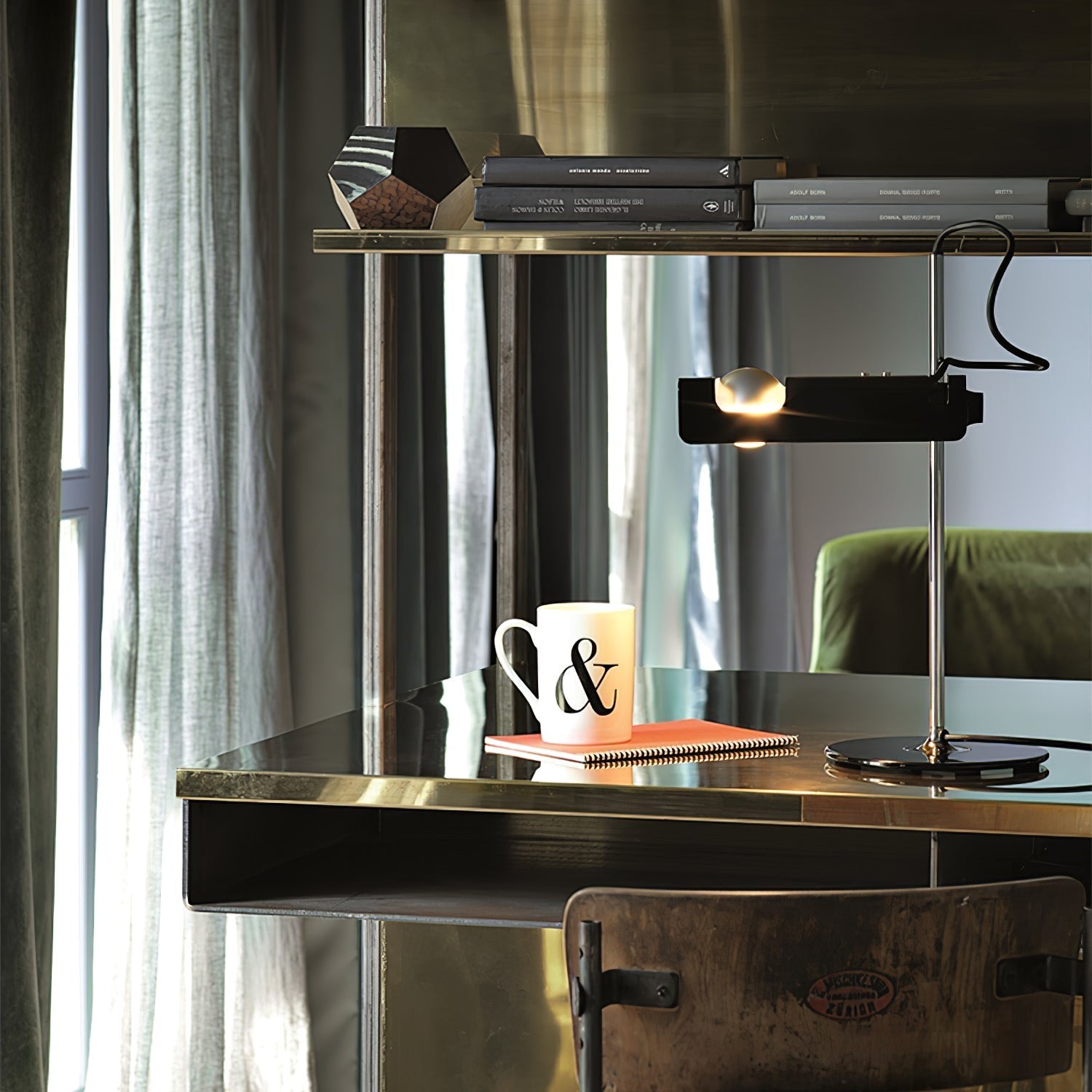 Lumousin Futuristic Table Lamp - Letslighting