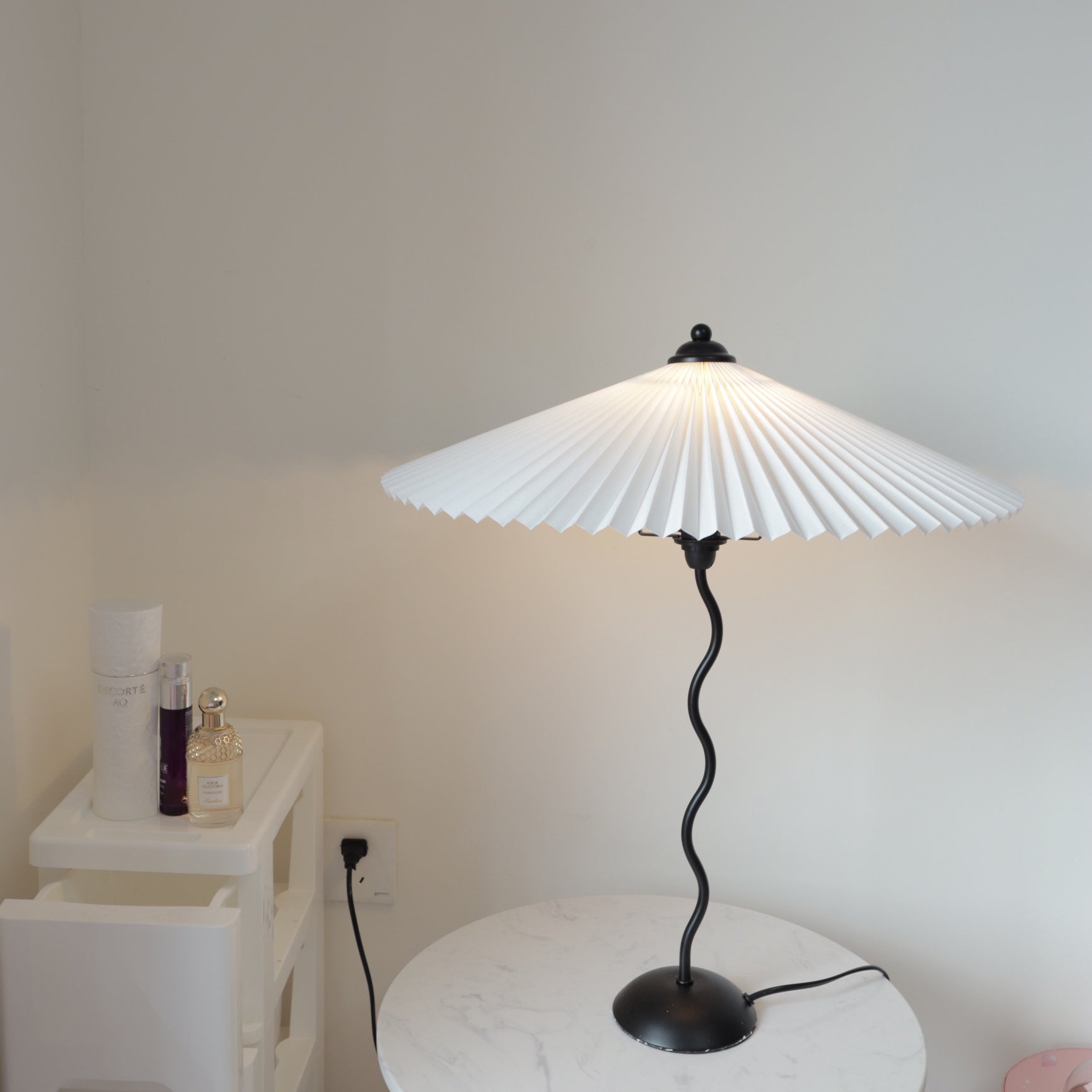 Vioro Fabric Table Lamp - Letslighting