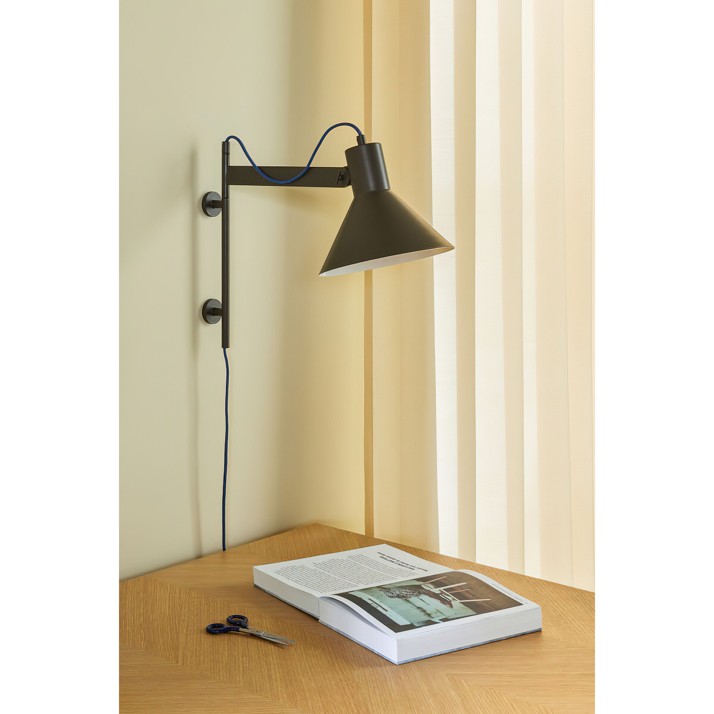 Ivela Modern Minimalist Plug-In Wall Lamp - Letslighting