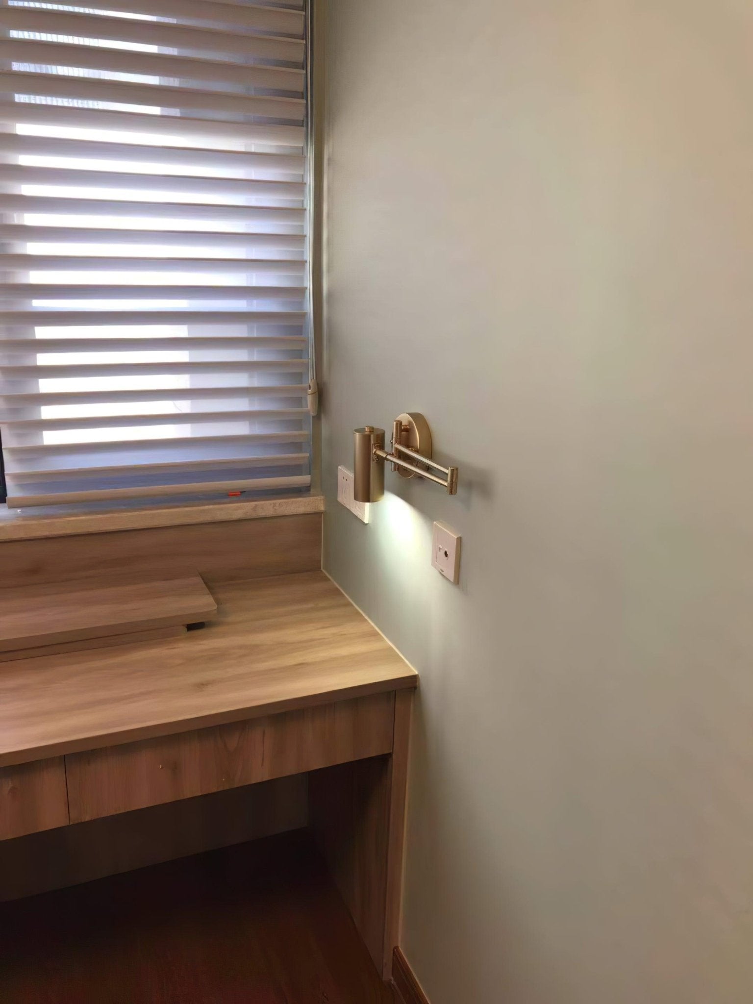 Lustra Wall Sconce Brass Swing Arm Adjustable - Letslighting