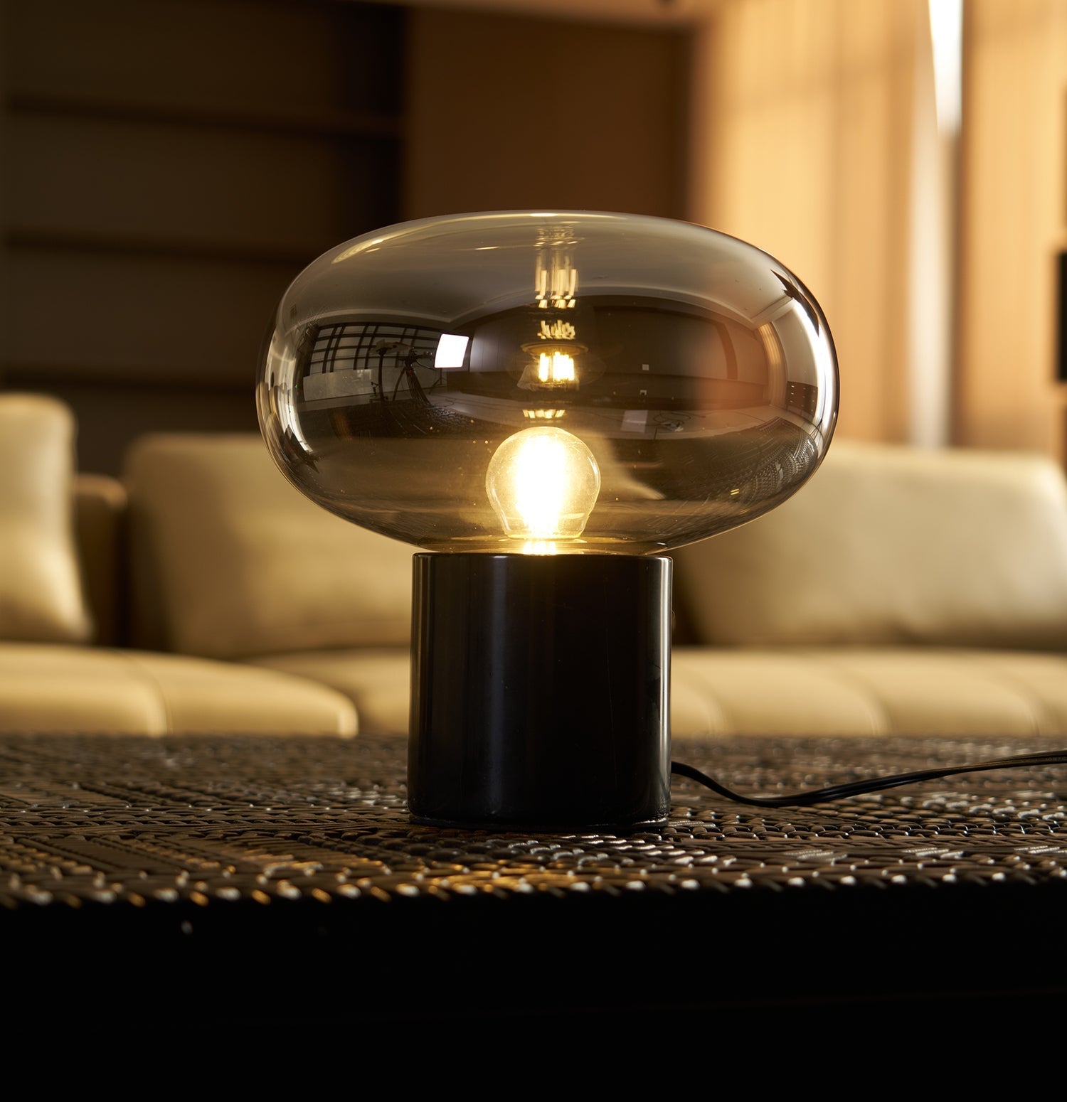 Sylvaine Table Lamp - Blowlighting