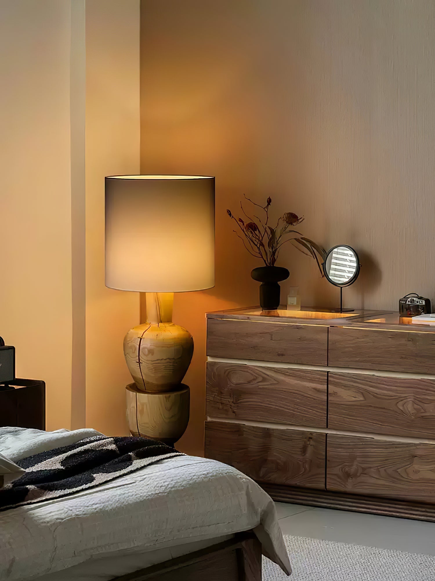 Ulvinir Wooden Table Lamp - Letslighting
