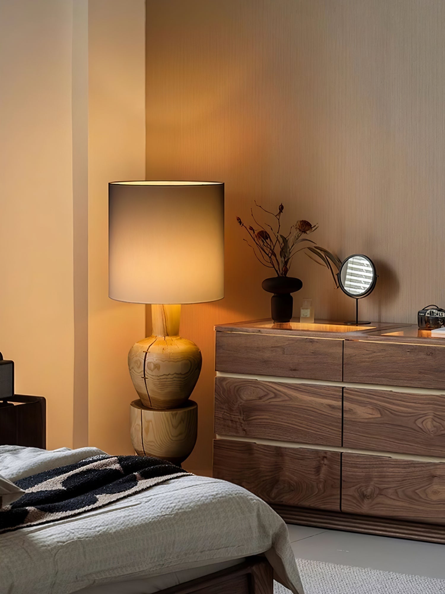 Ulvinir Wooden Table Lamp - Letslighting