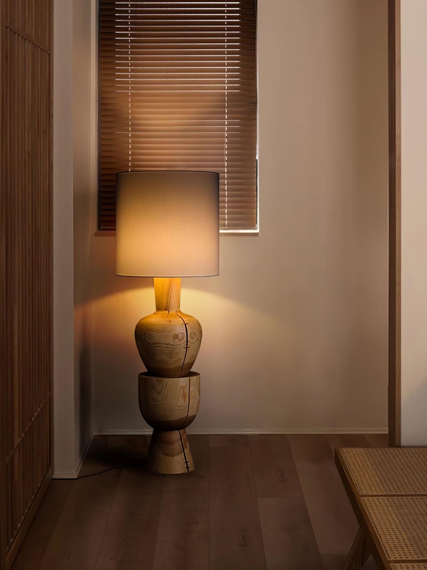 Ulvinir Wooden Table Lamp - Letslighting