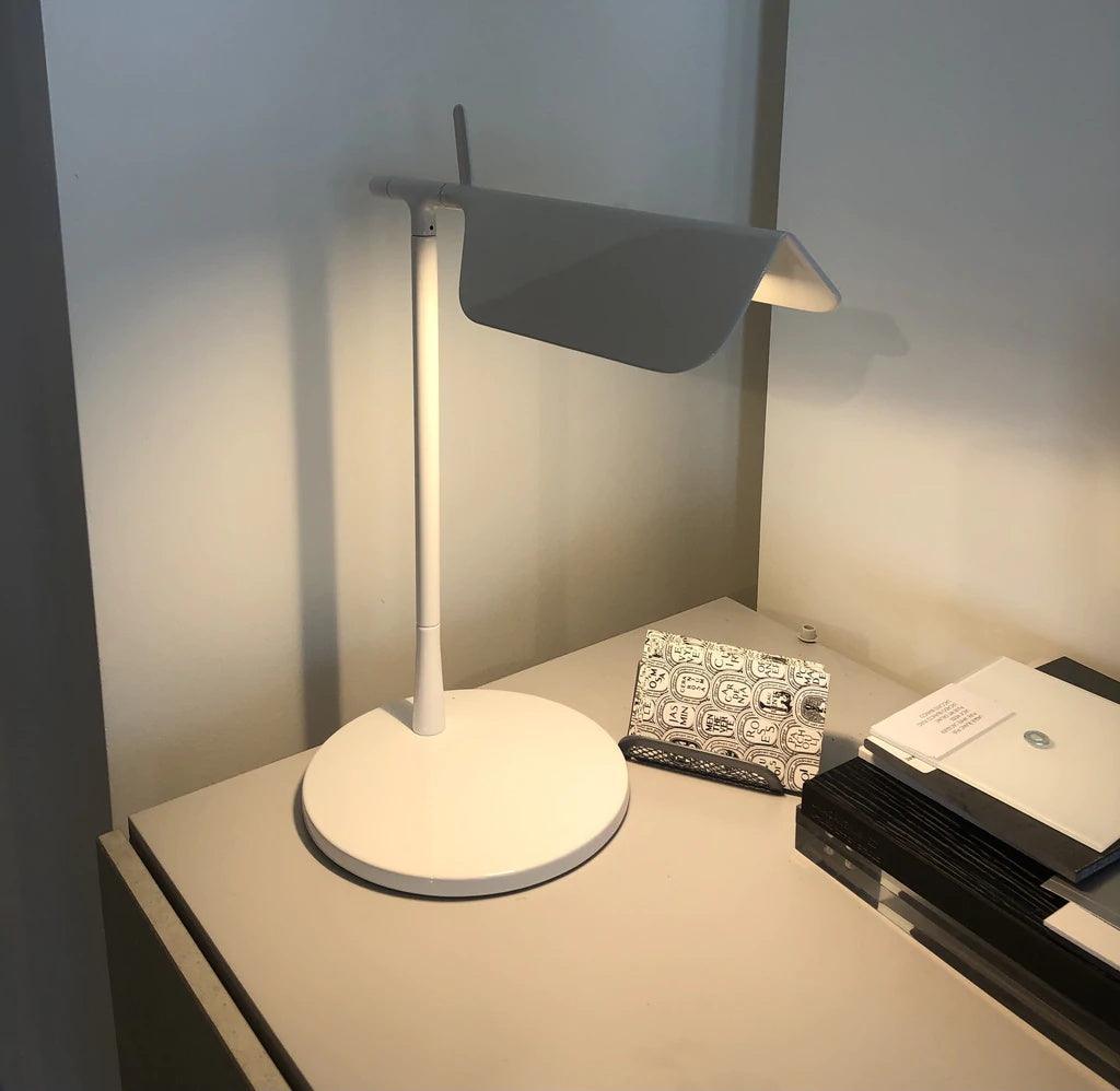 Axil Acrylic Minimalist Table Lamp - Letslighting