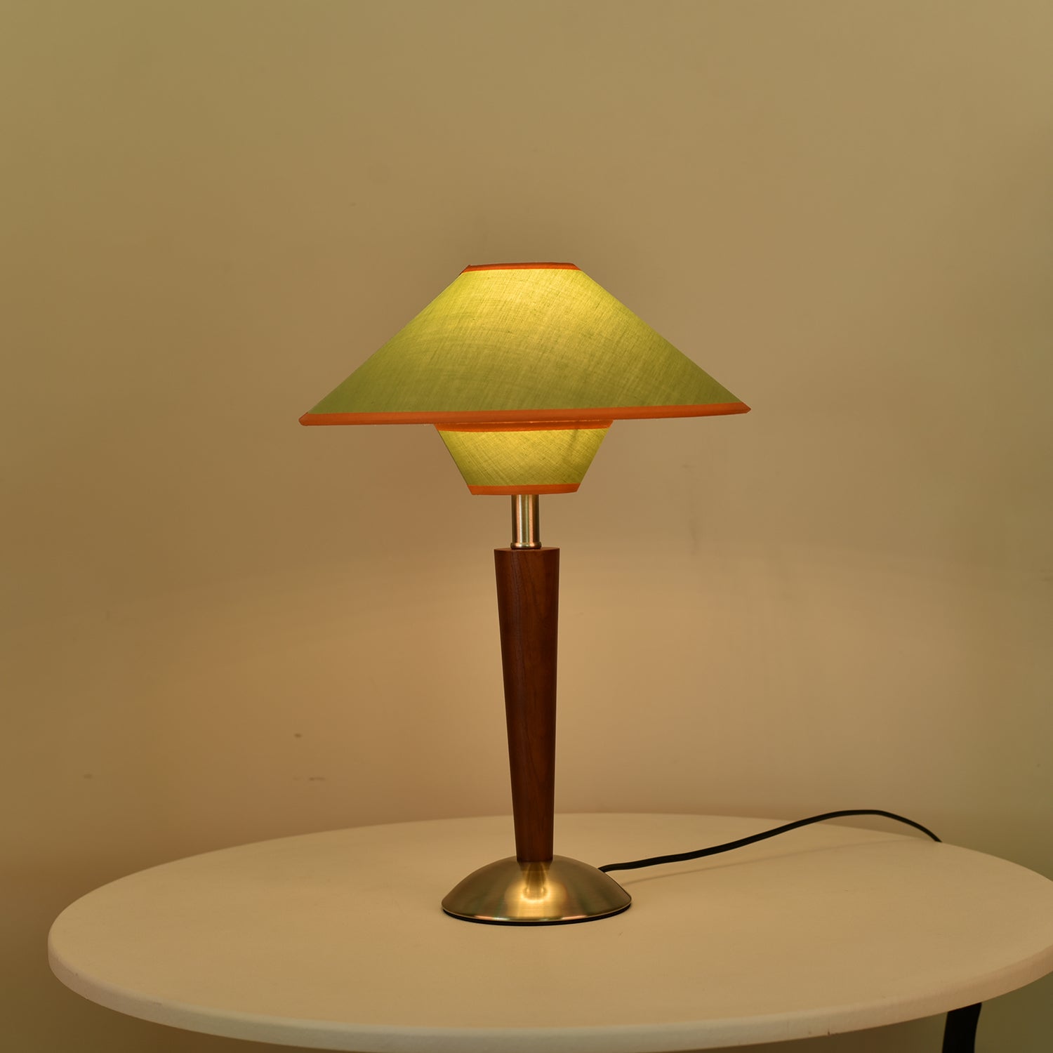 Lustra Table Lamp Talonwood - Letslighting