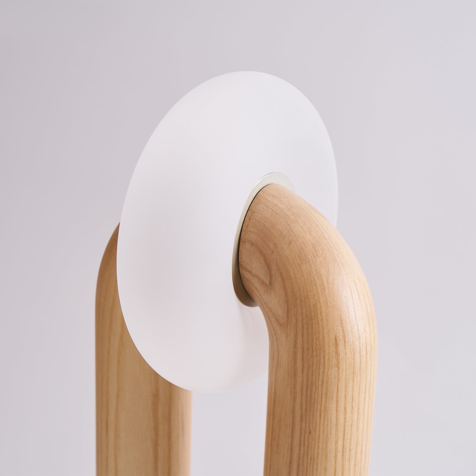 Roxen Wood Vintage Table Lamp - Letslighting