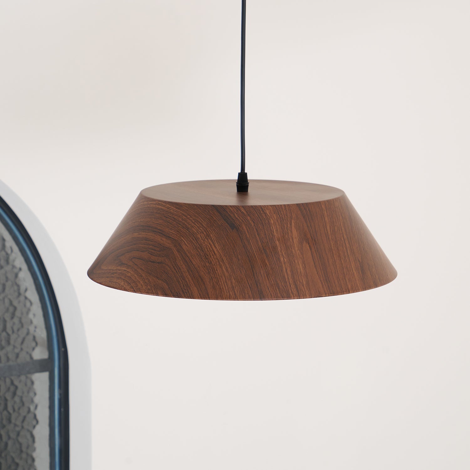 Novain Wood Grain Pendant Light - Letslighting