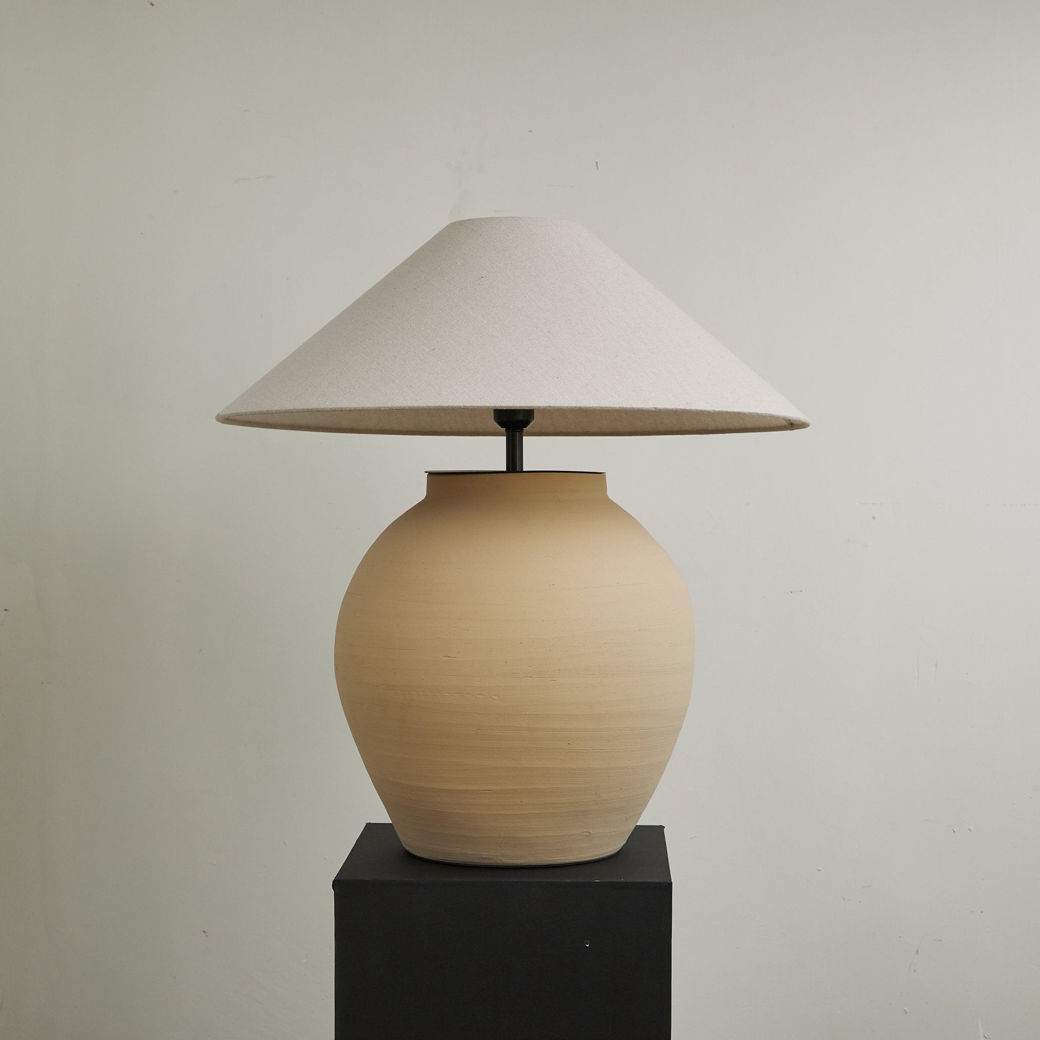 Elise Modern Table Lamp - Letslighting